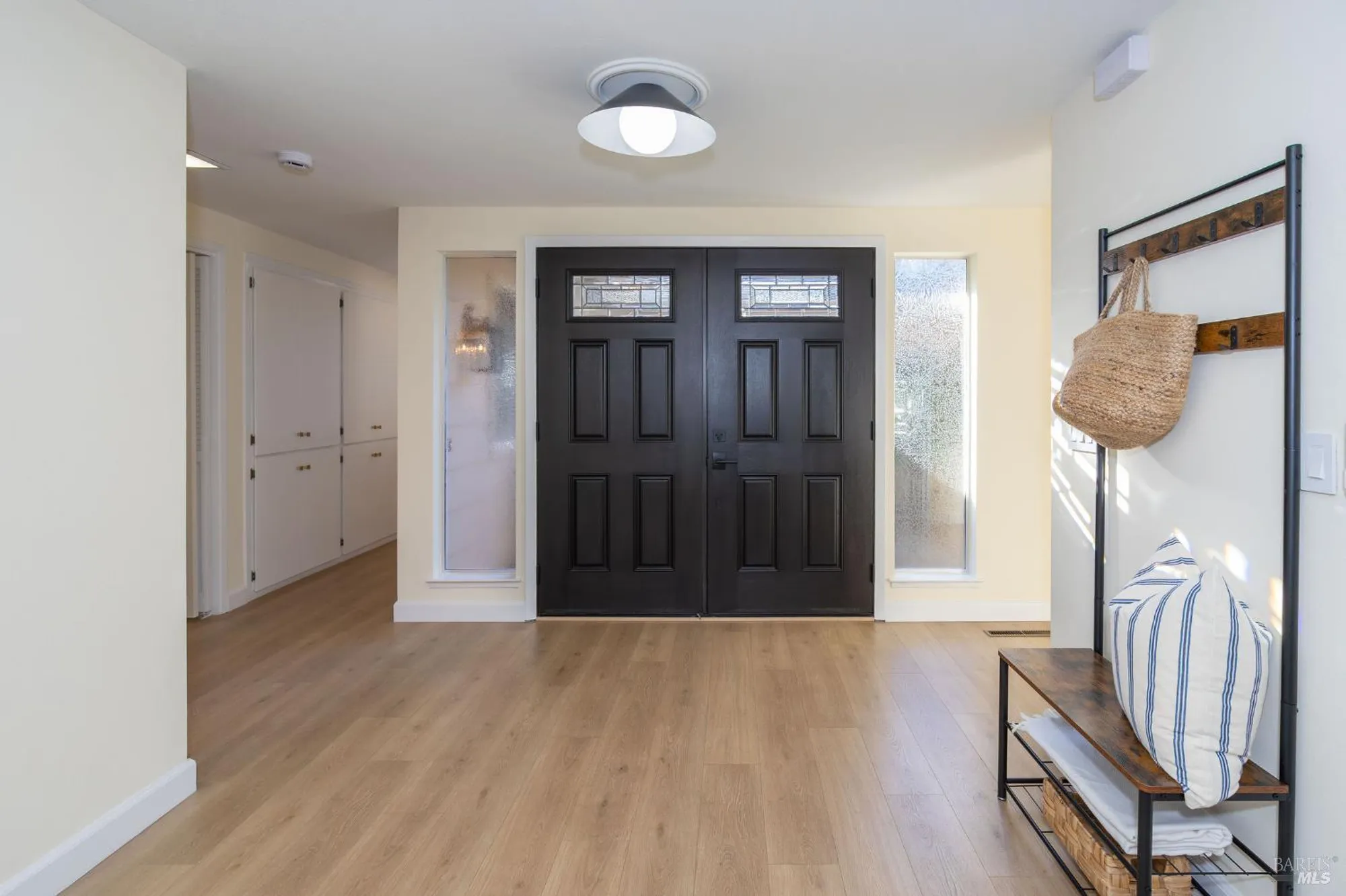 Property Slideshow image 16 of 65 | 6467 meadowridge dr, Santa Rosa, CA, 95409