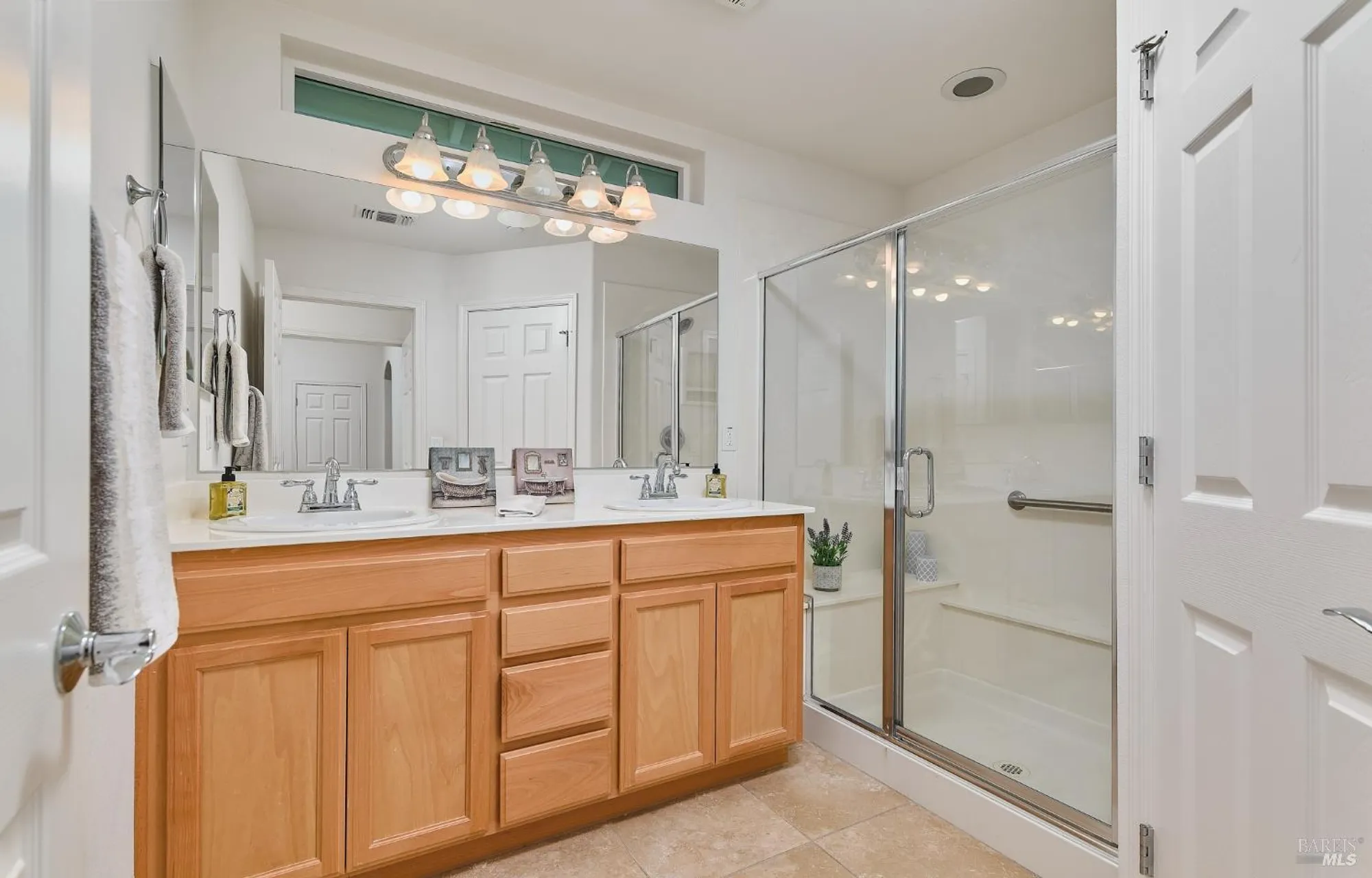 Property Slideshow image 12 of 21 | 504 silver ridge dr, Rio Vista, CA, 94571