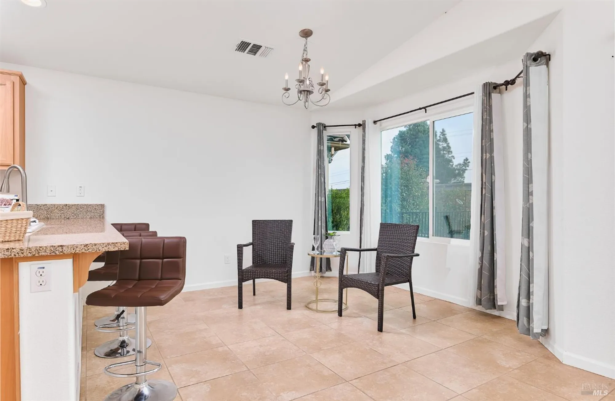 Property Slideshow image 5 of 21 | 504 silver ridge dr, Rio Vista, CA, 94571