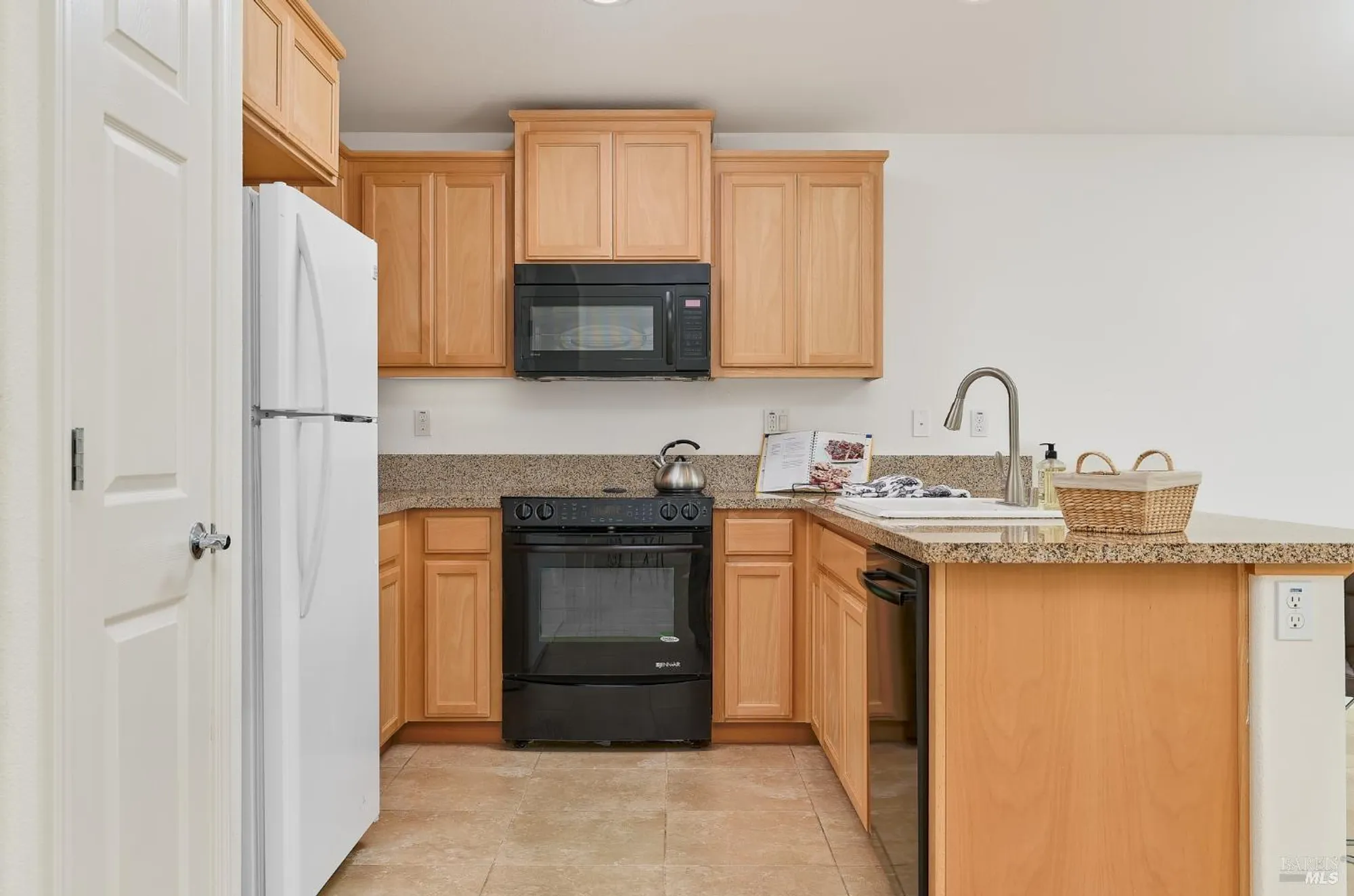 Property Slideshow image 8 of 21 | 504 silver ridge dr, Rio Vista, CA, 94571