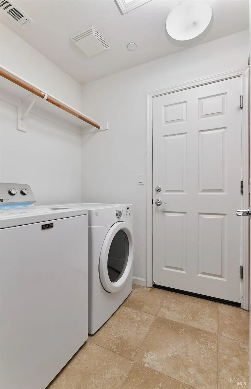 Property Slideshow image 14 of 21 | 504 silver ridge dr, Rio Vista, CA, 94571