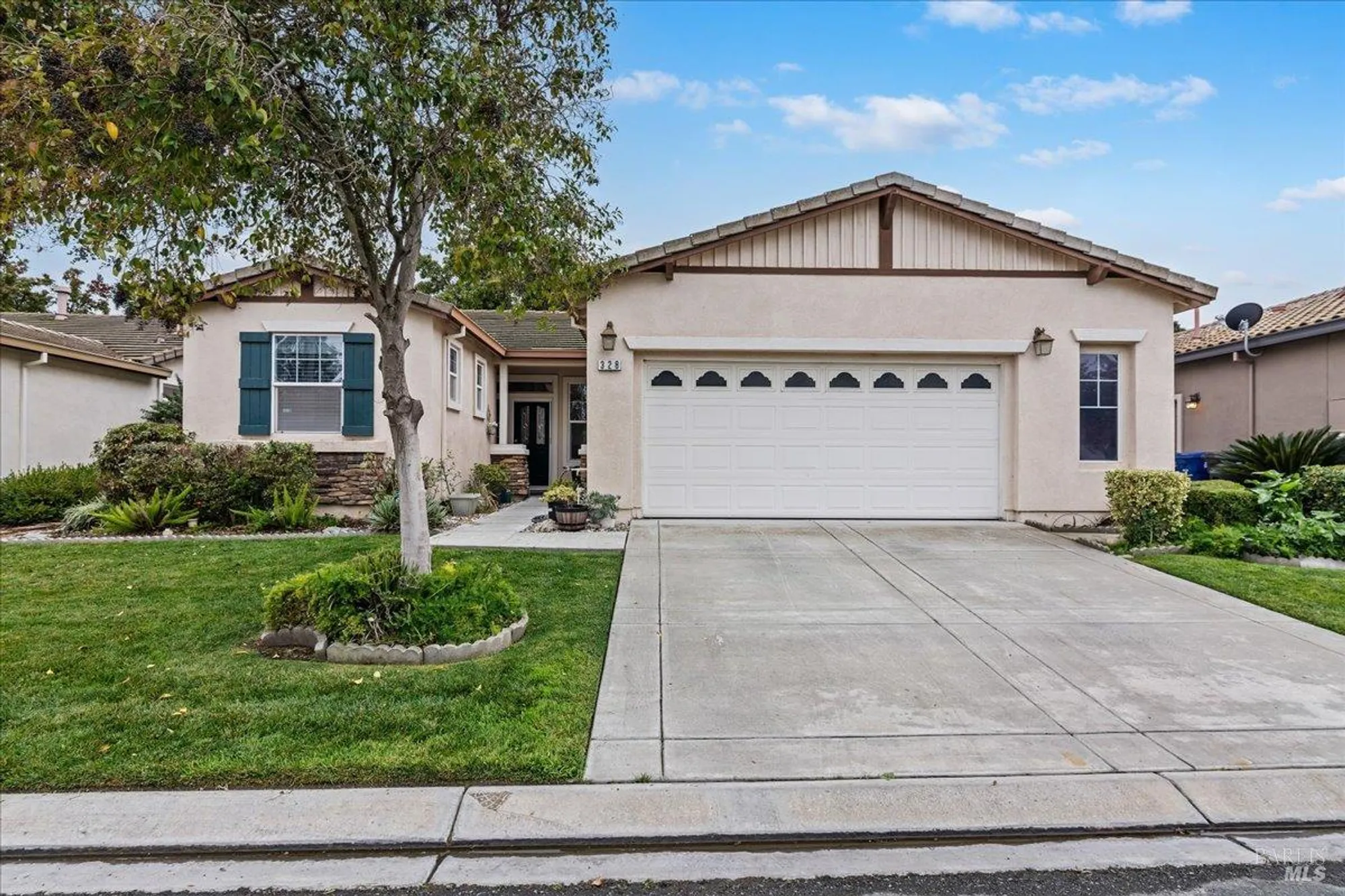 Property Slideshow image 1 of 55 | 328 colonial way, Rio Vista, CA, 94571