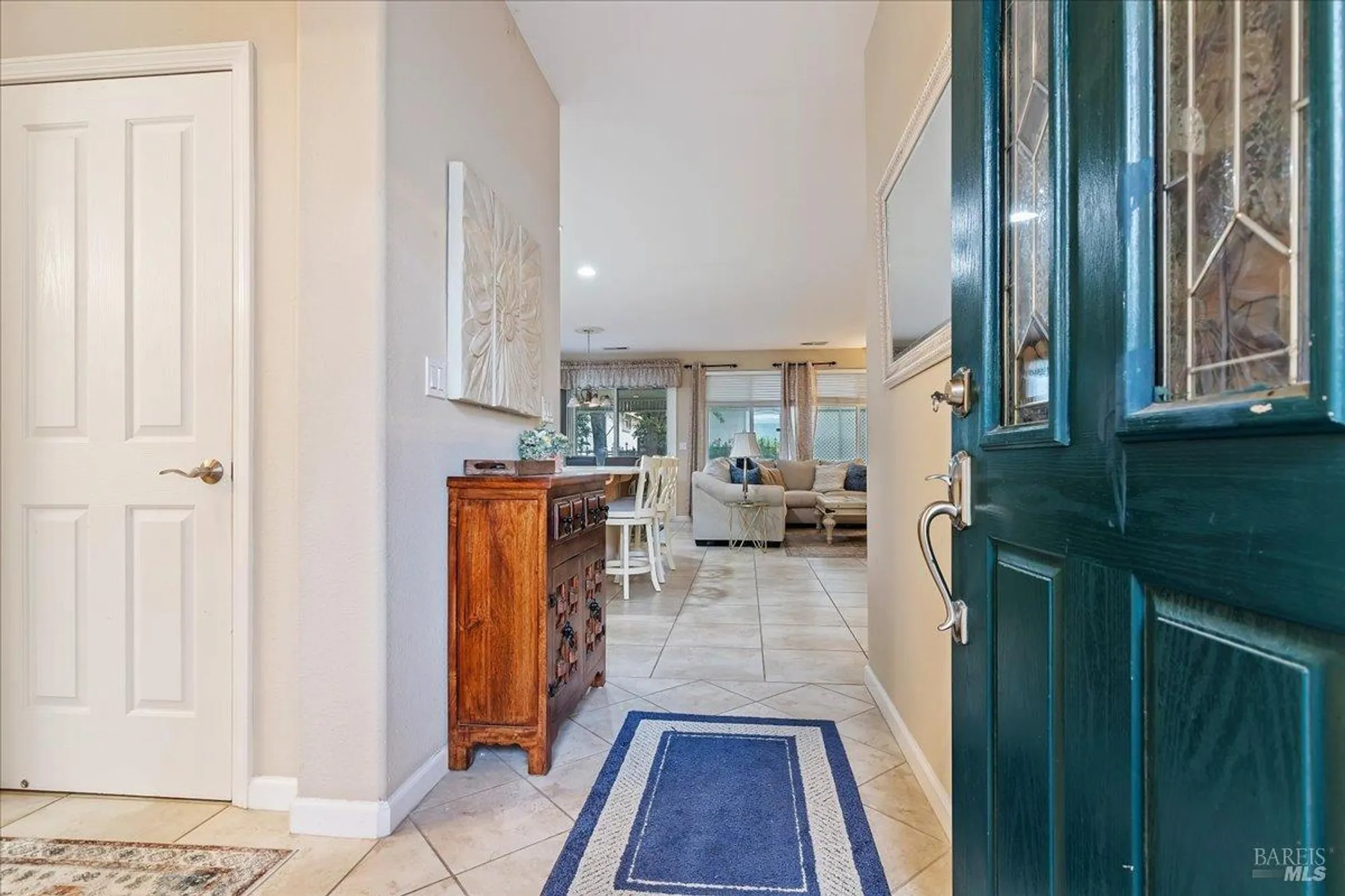 Property Slideshow image 4 of 55 | 328 colonial way, Rio Vista, CA, 94571