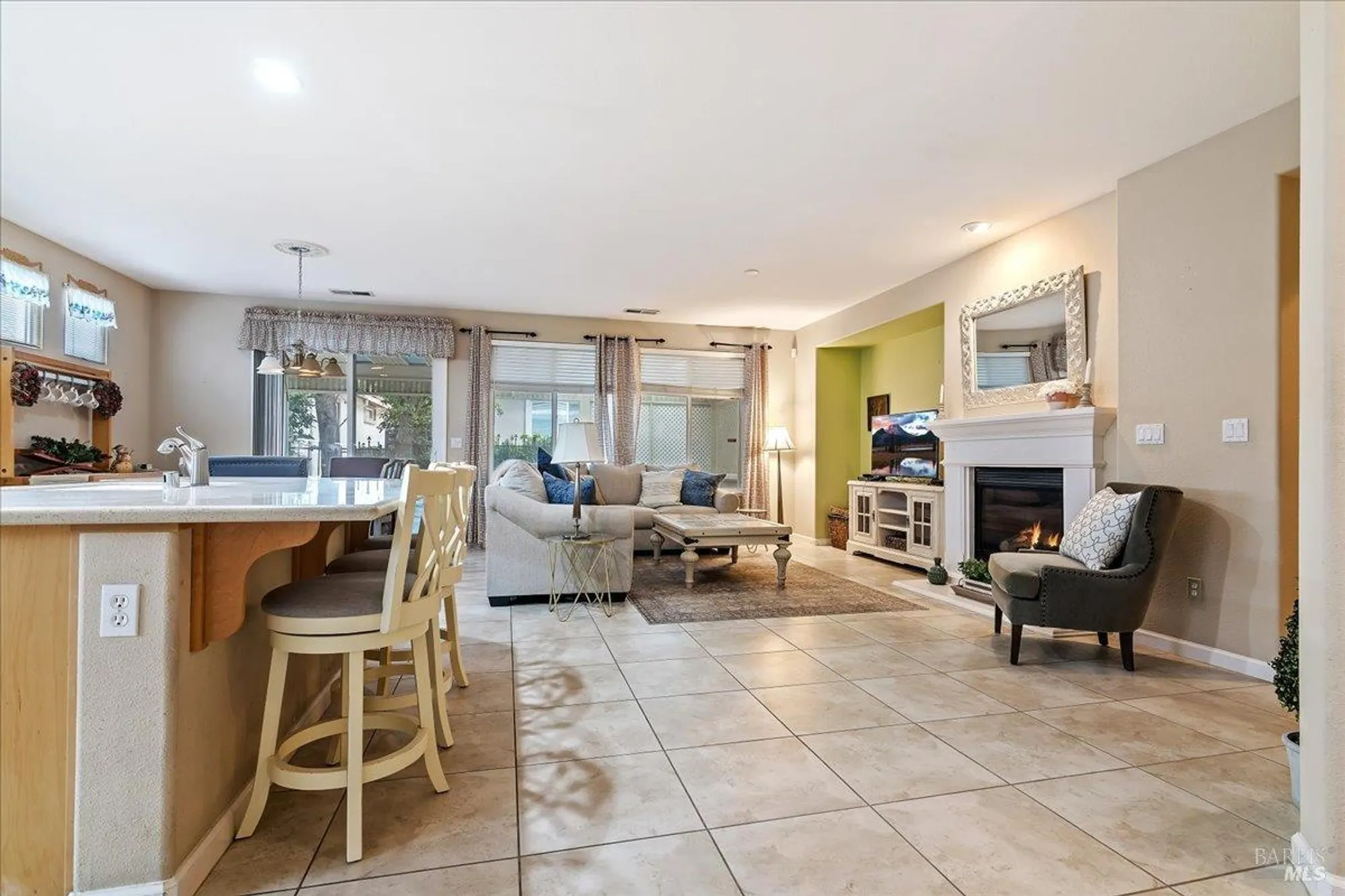 Property Slideshow image 8 of 55 | 328 colonial way, Rio Vista, CA, 94571