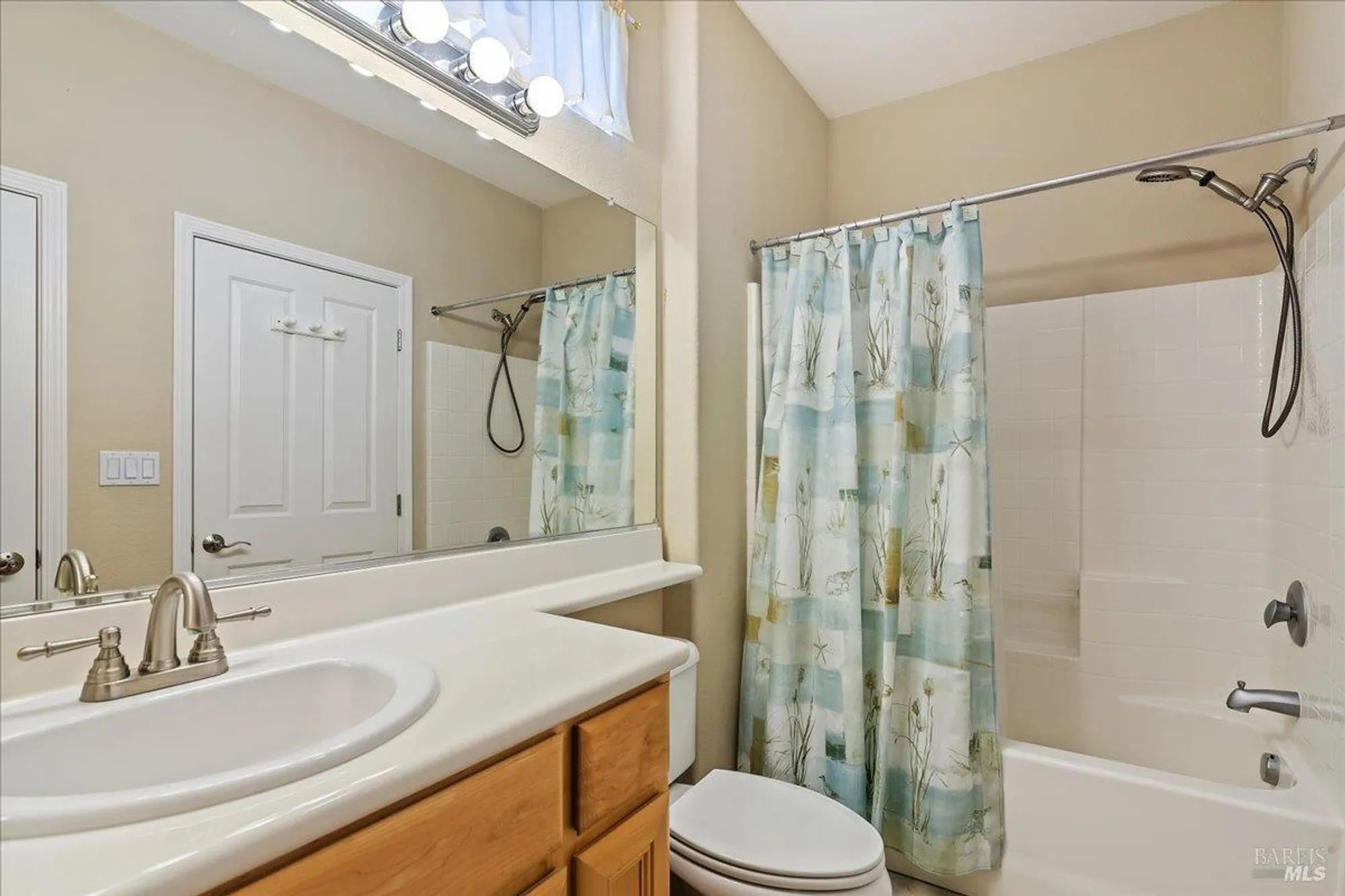 Property Slideshow image 25 of 55 | 328 colonial way, Rio Vista, CA, 94571