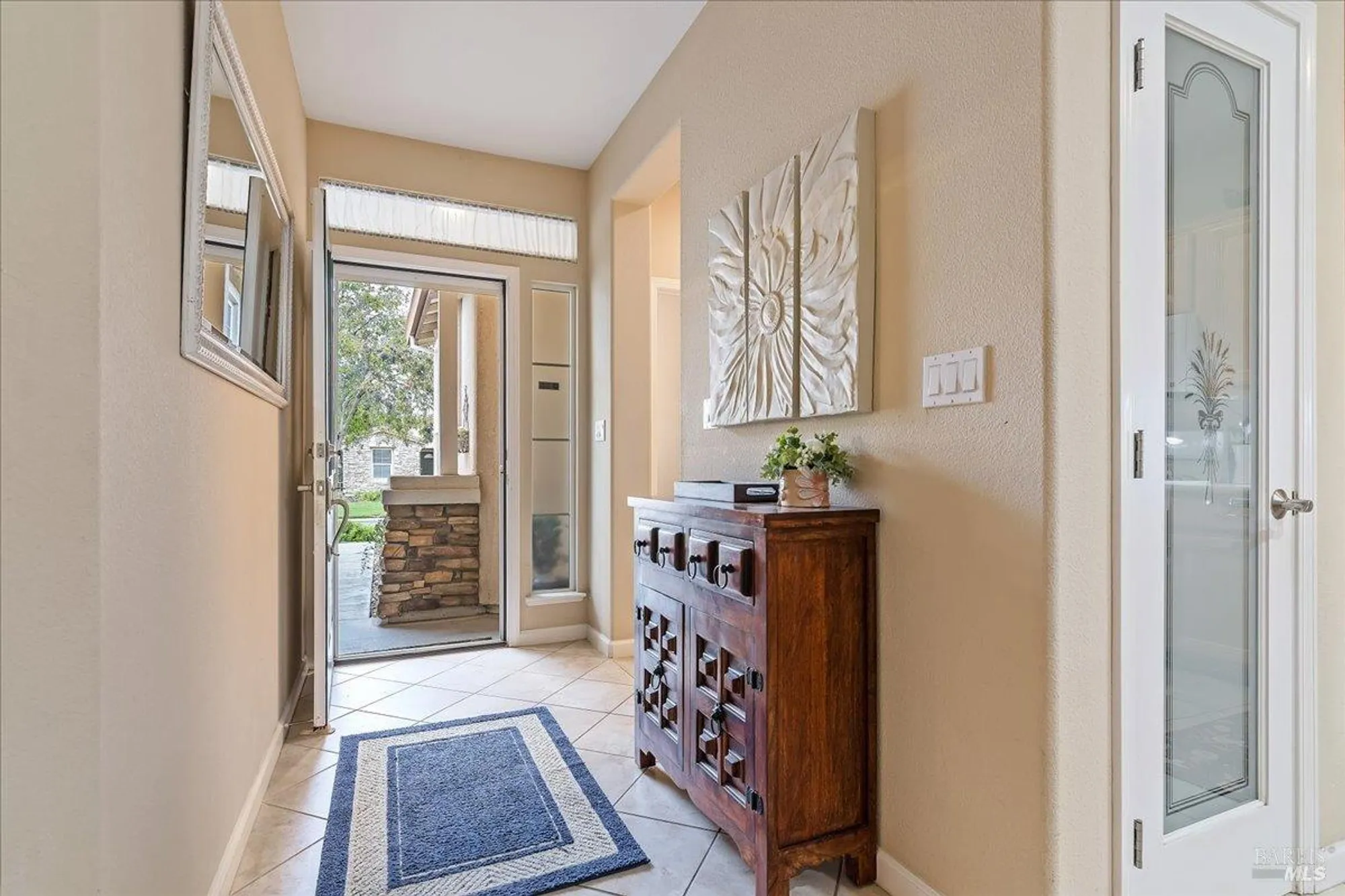 Property Slideshow image 5 of 55 | 328 colonial way, Rio Vista, CA, 94571