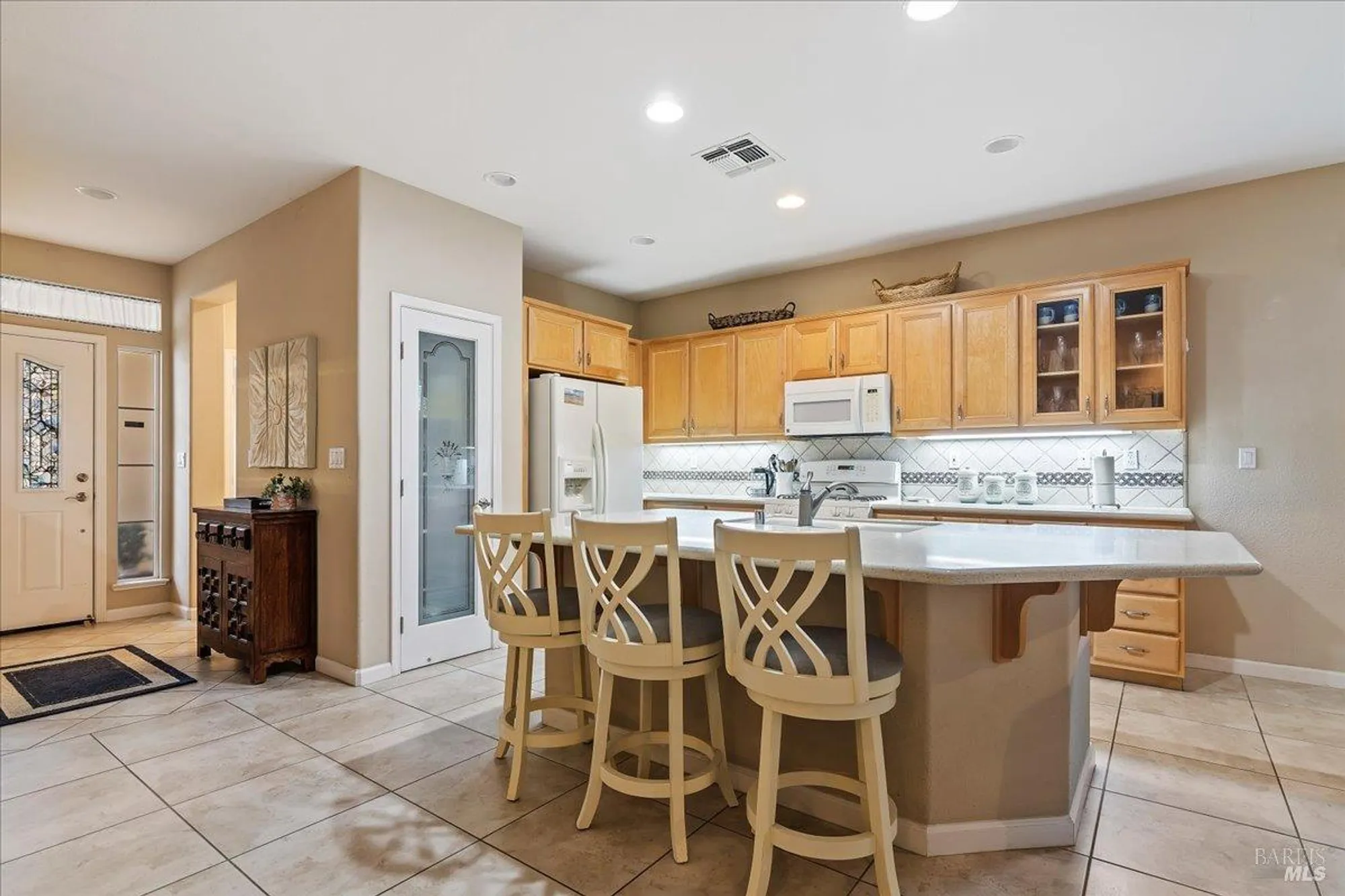 Property Slideshow image 11 of 55 | 328 colonial way, Rio Vista, CA, 94571