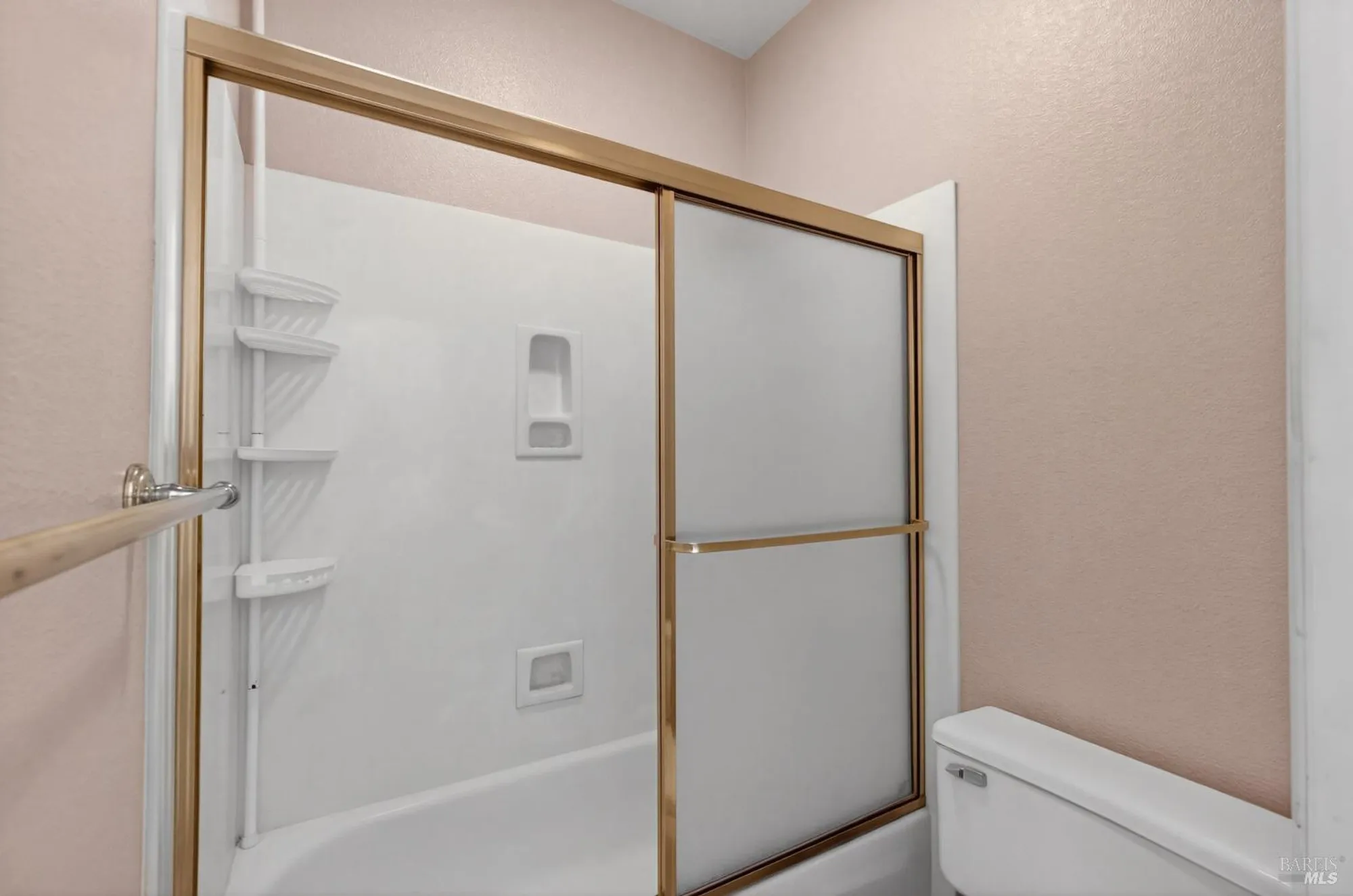 Property Slideshow image 24 of 52 | 1024 vintage dr, Rio Vista, CA, 94571