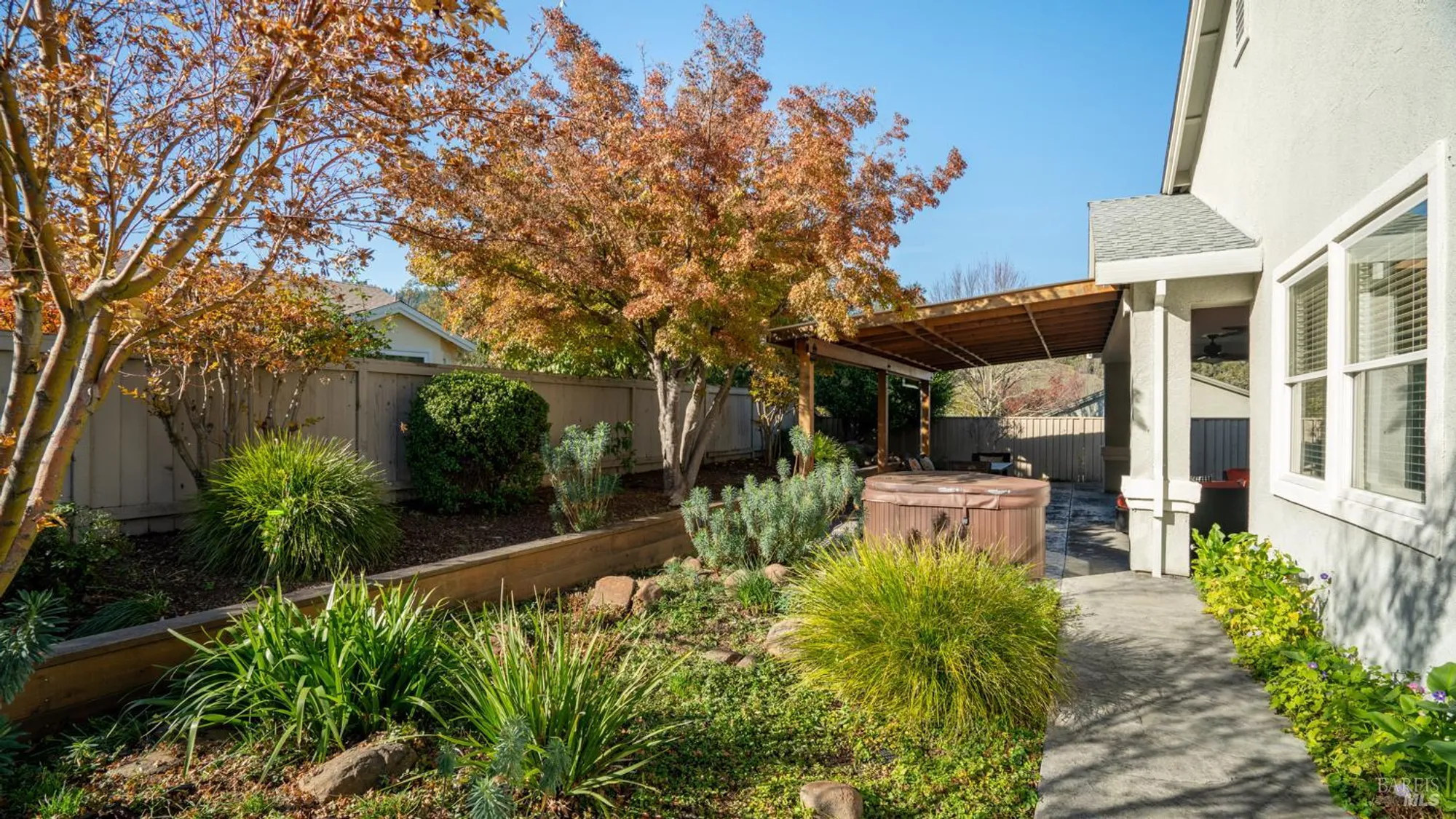 Property Slideshow image 10 of 50 | 303 clover springs dr, Cloverdale, CA, 95425