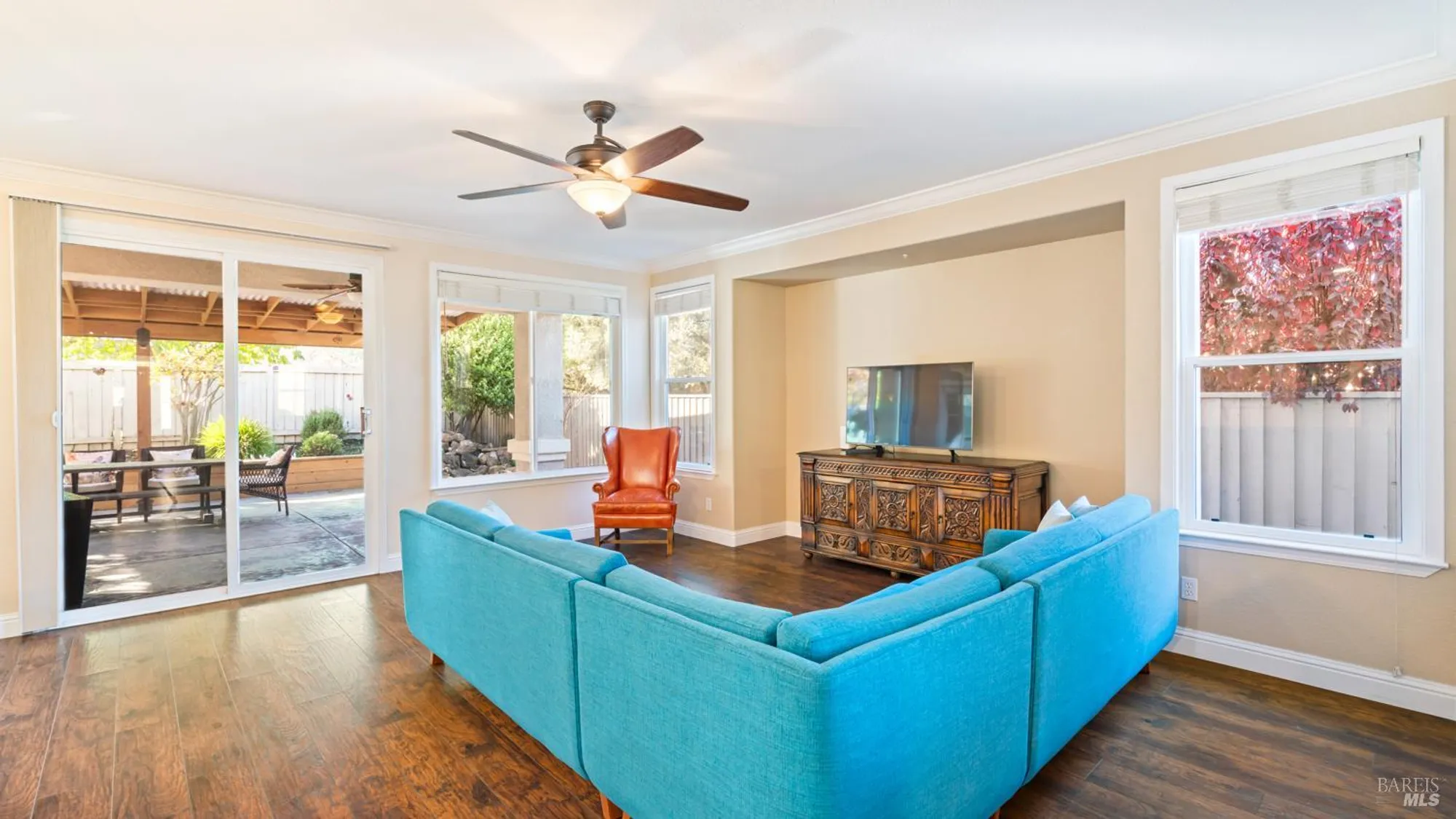 Property Slideshow image 21 of 50 | 303 clover springs dr, Cloverdale, CA, 95425