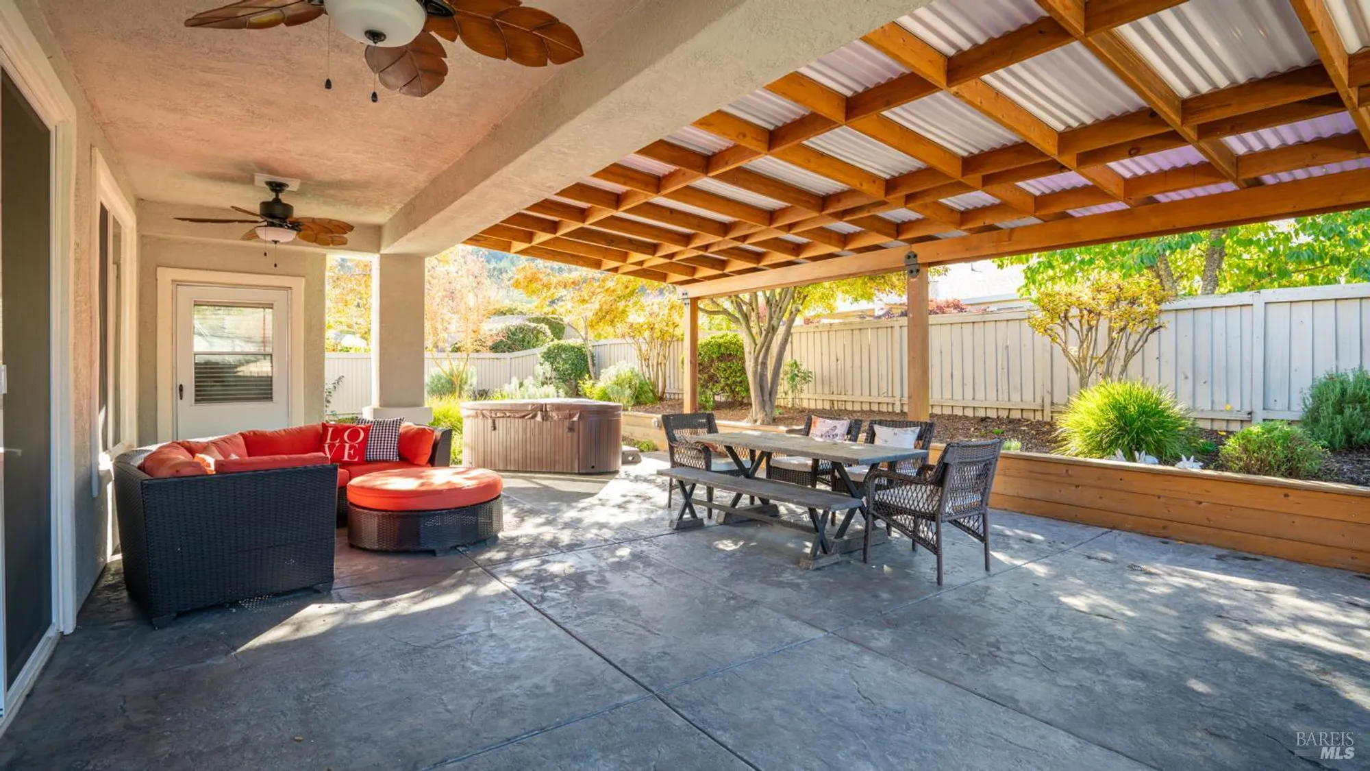 Property Slideshow image 6 of 50 | 303 clover springs dr, Cloverdale, CA, 95425