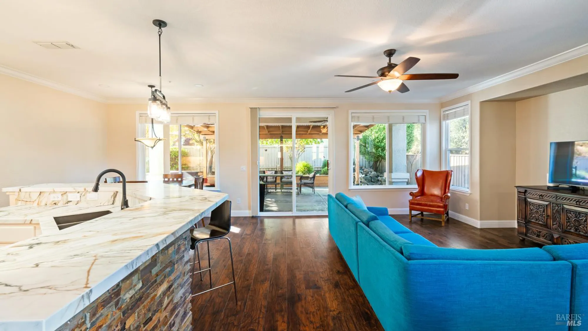 Property Slideshow image 20 of 50 | 303 clover springs dr, Cloverdale, CA, 95425