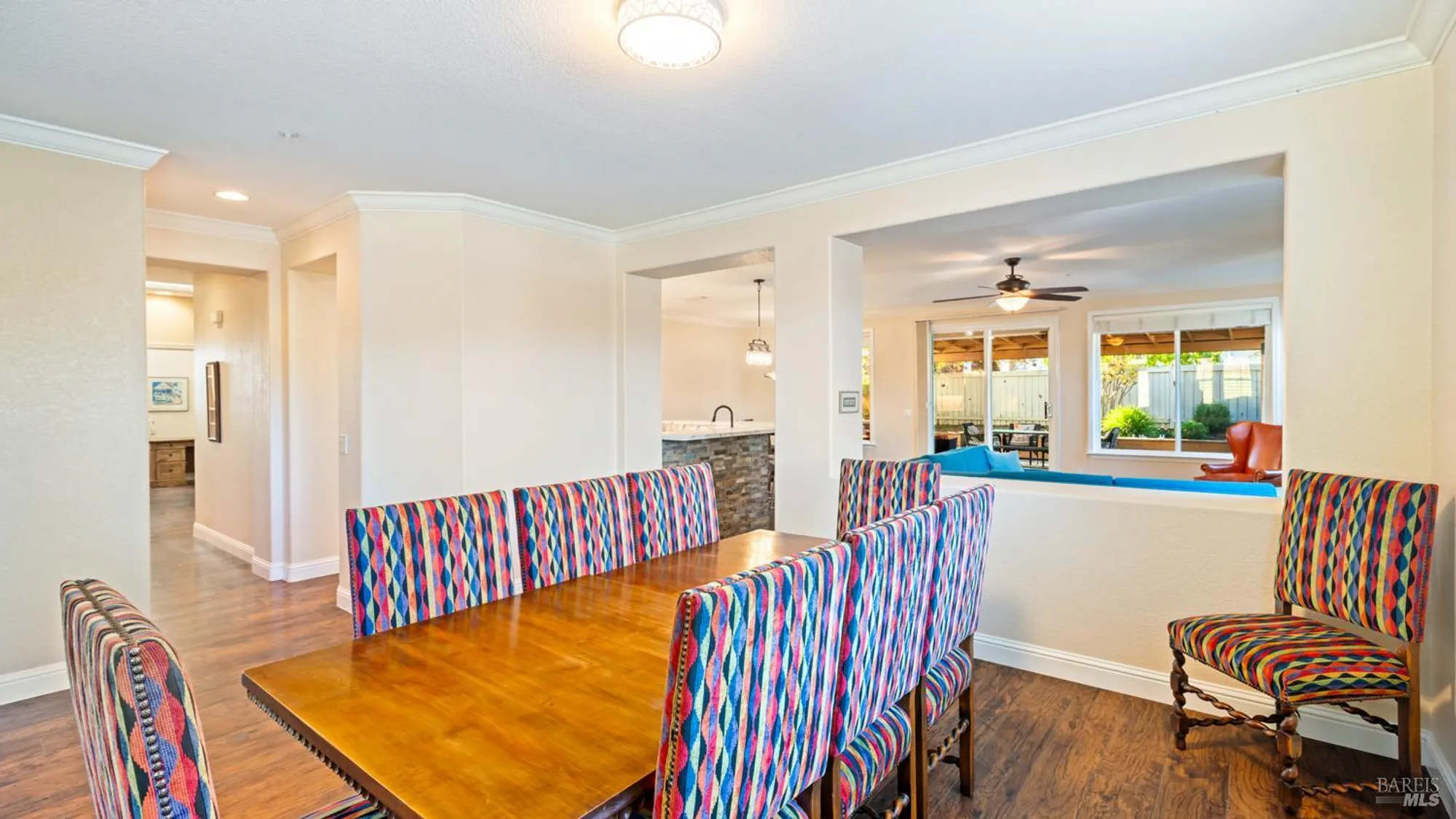 Property Slideshow image 19 of 50 | 303 clover springs dr, Cloverdale, CA, 95425