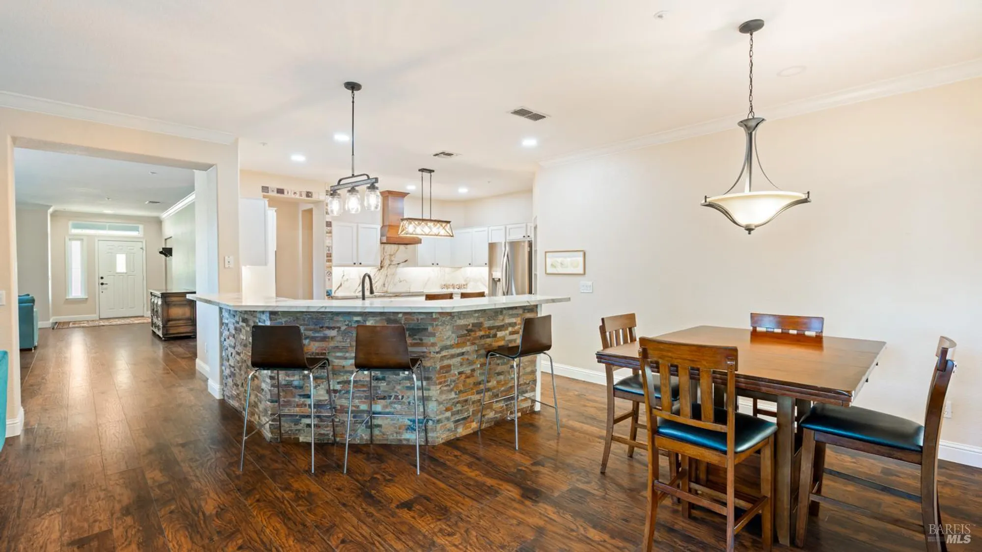 Property Slideshow image 25 of 50 | 303 clover springs dr, Cloverdale, CA, 95425