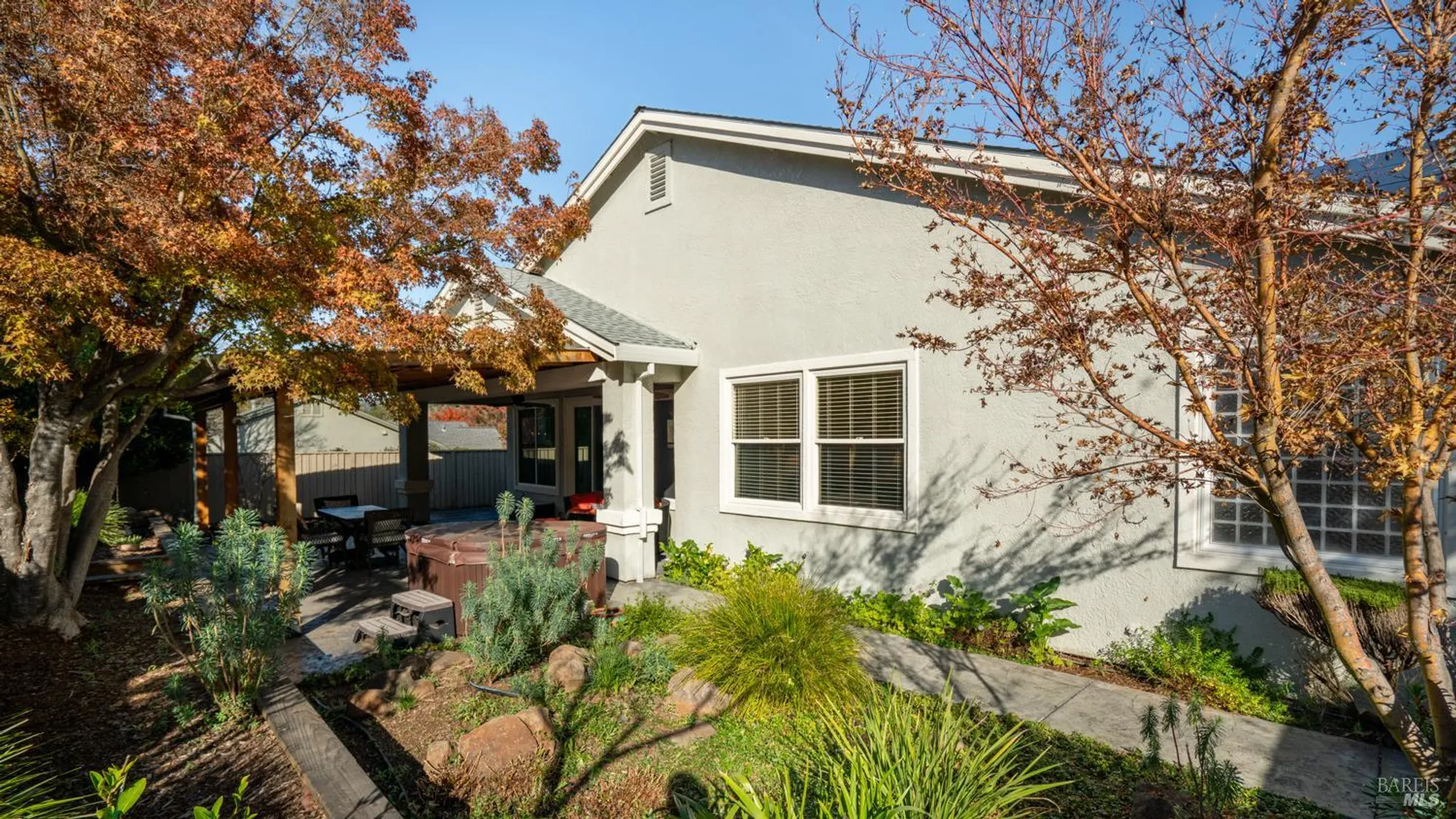 Property Slideshow image 11 of 50 | 303 clover springs dr, Cloverdale, CA, 95425