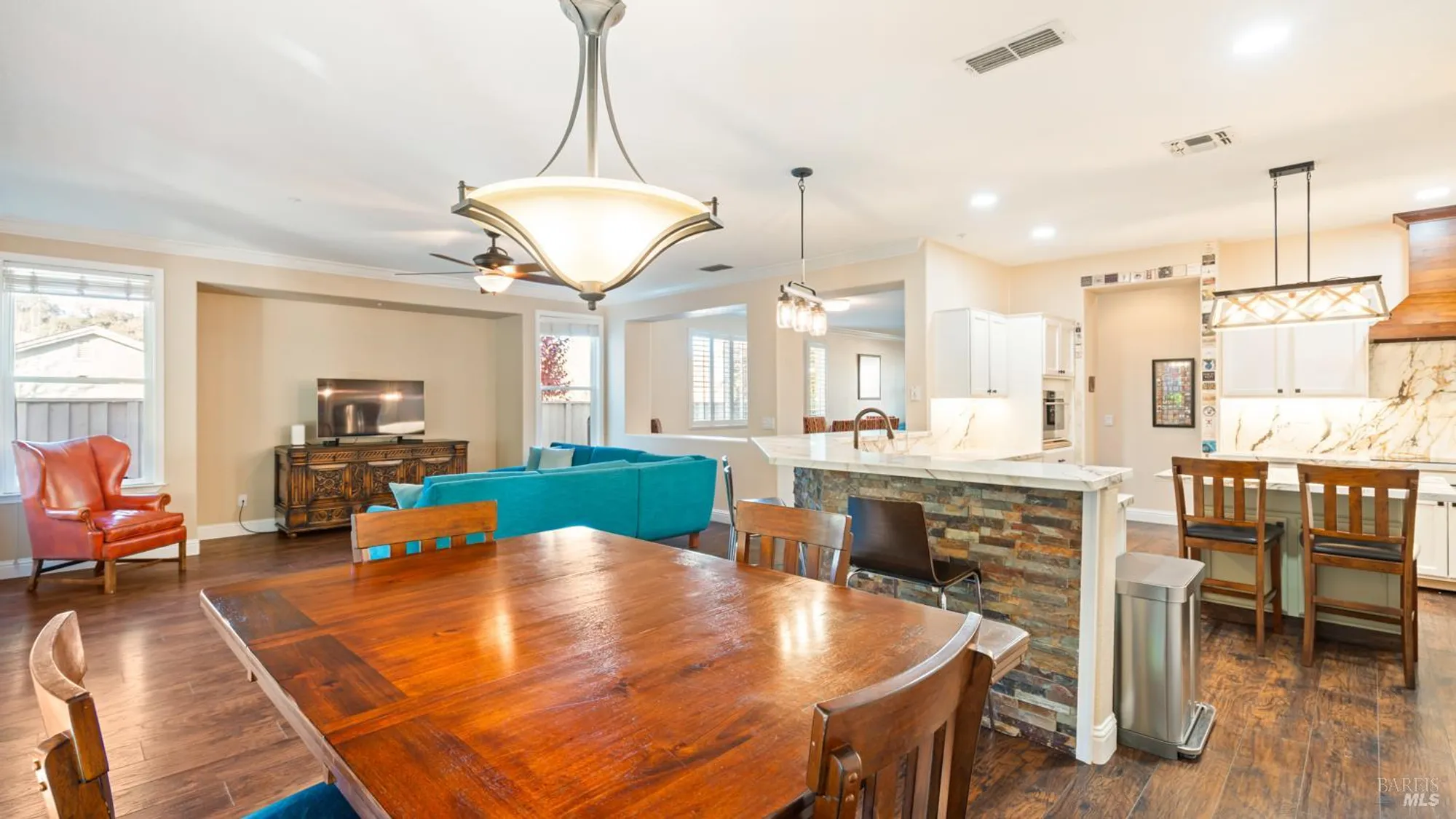 Property Slideshow image 26 of 50 | 303 clover springs dr, Cloverdale, CA, 95425