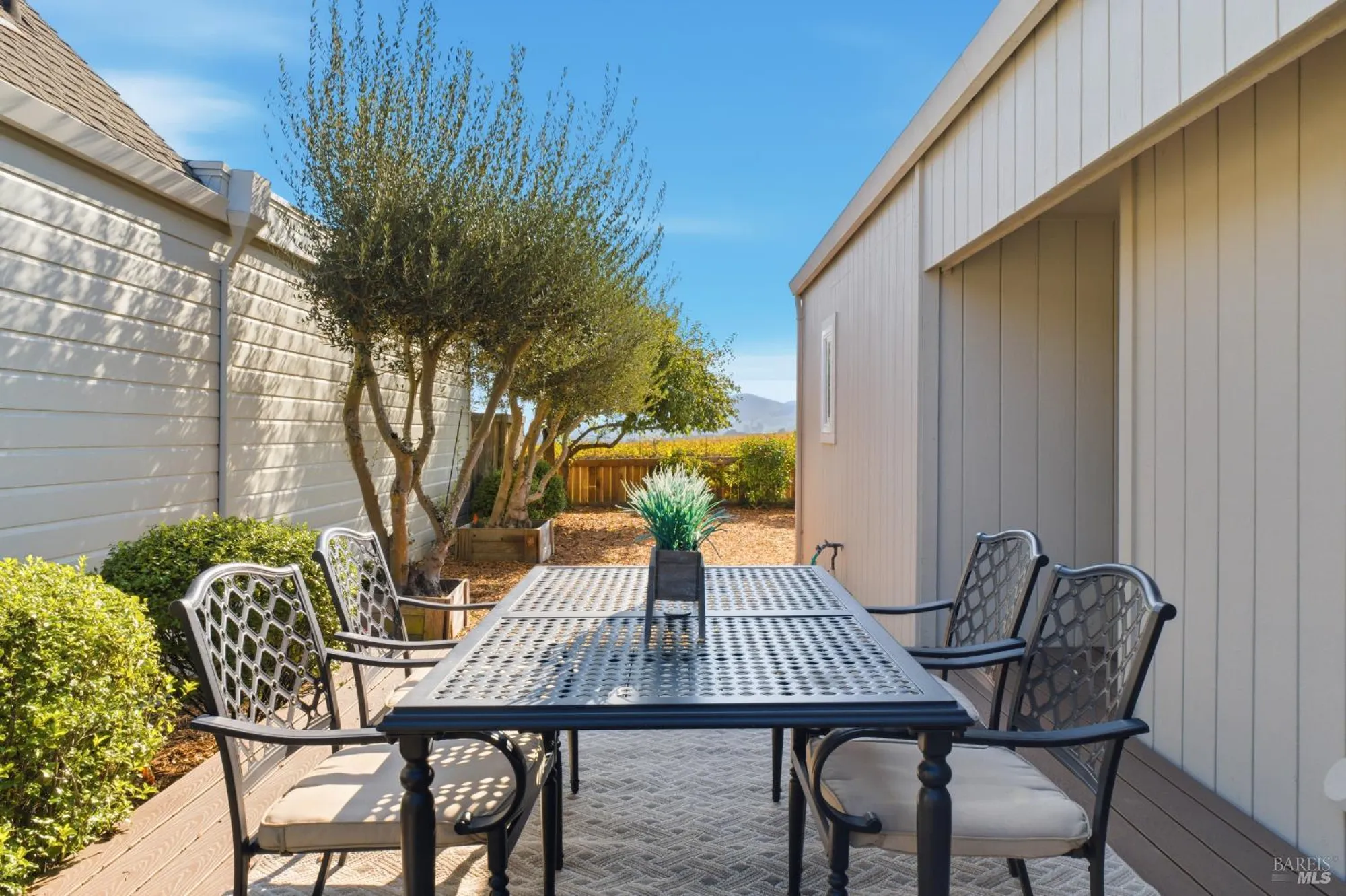 Property Slideshow image 24 of 53 | 679 lobelia ct, Sonoma, CA, 95476