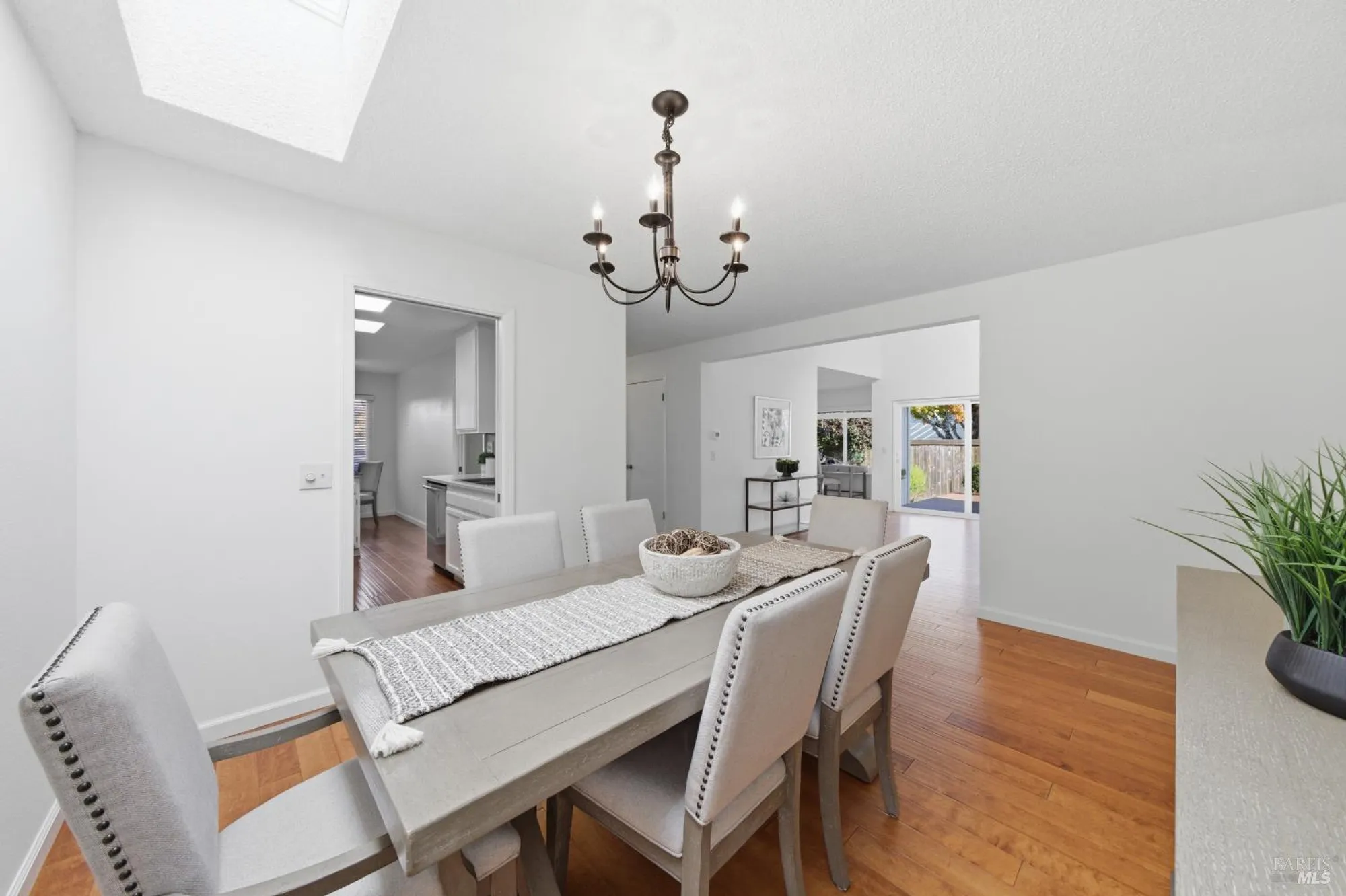 Property Slideshow image 15 of 53 | 679 lobelia ct, Sonoma, CA, 95476