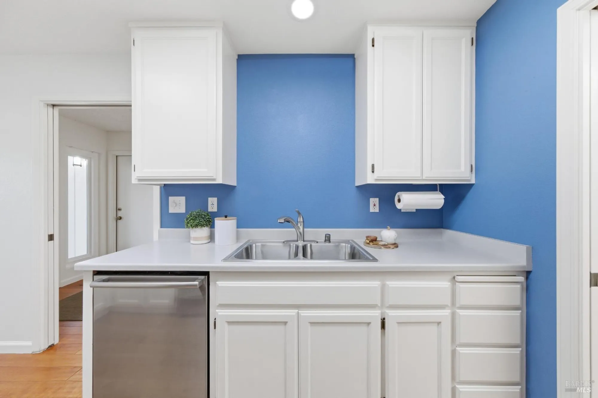 Property Slideshow image 12 of 53 | 679 lobelia ct, Sonoma, CA, 95476