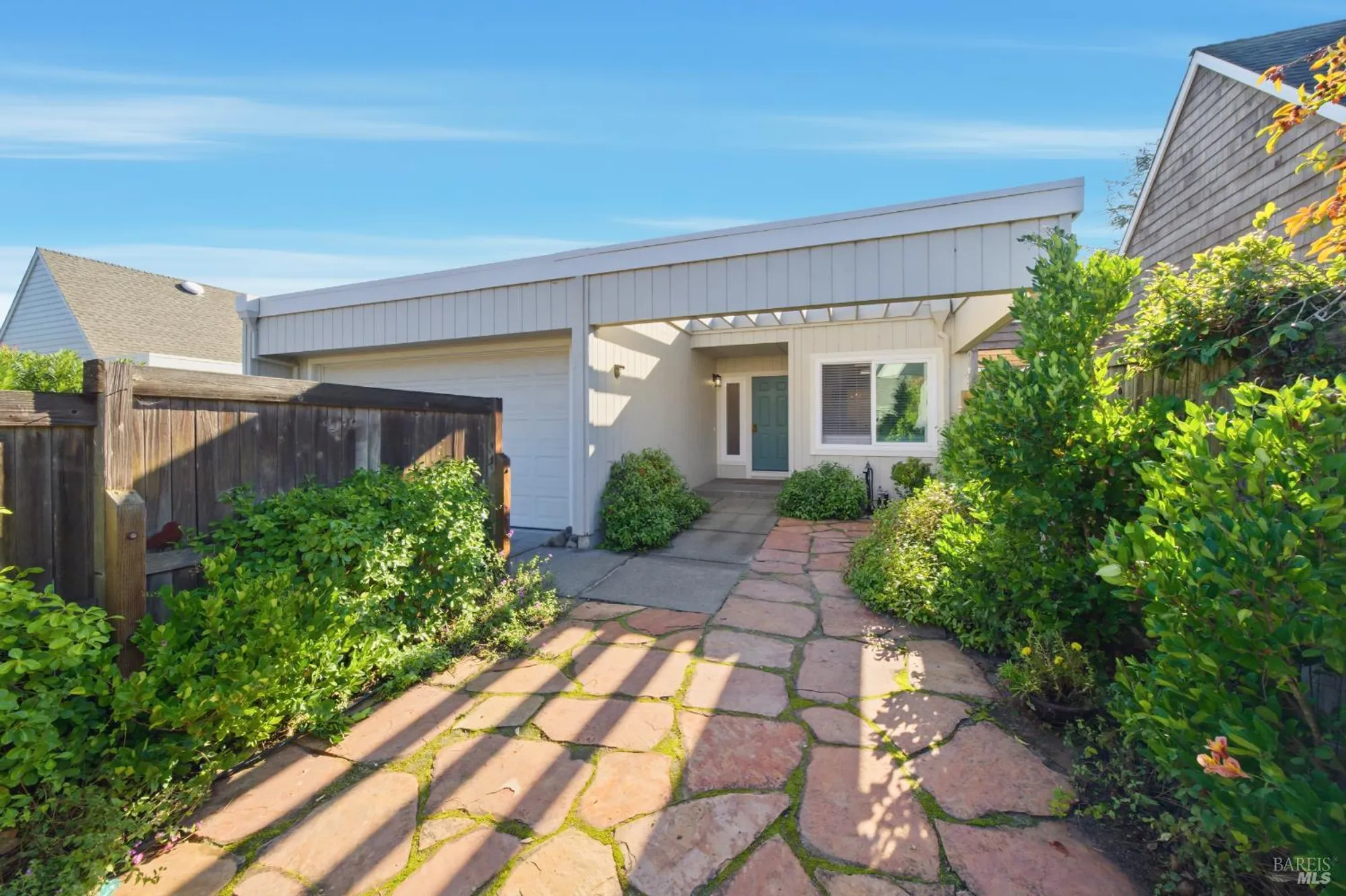 Property Slideshow image 4 of 53 | 679 lobelia ct, Sonoma, CA, 95476