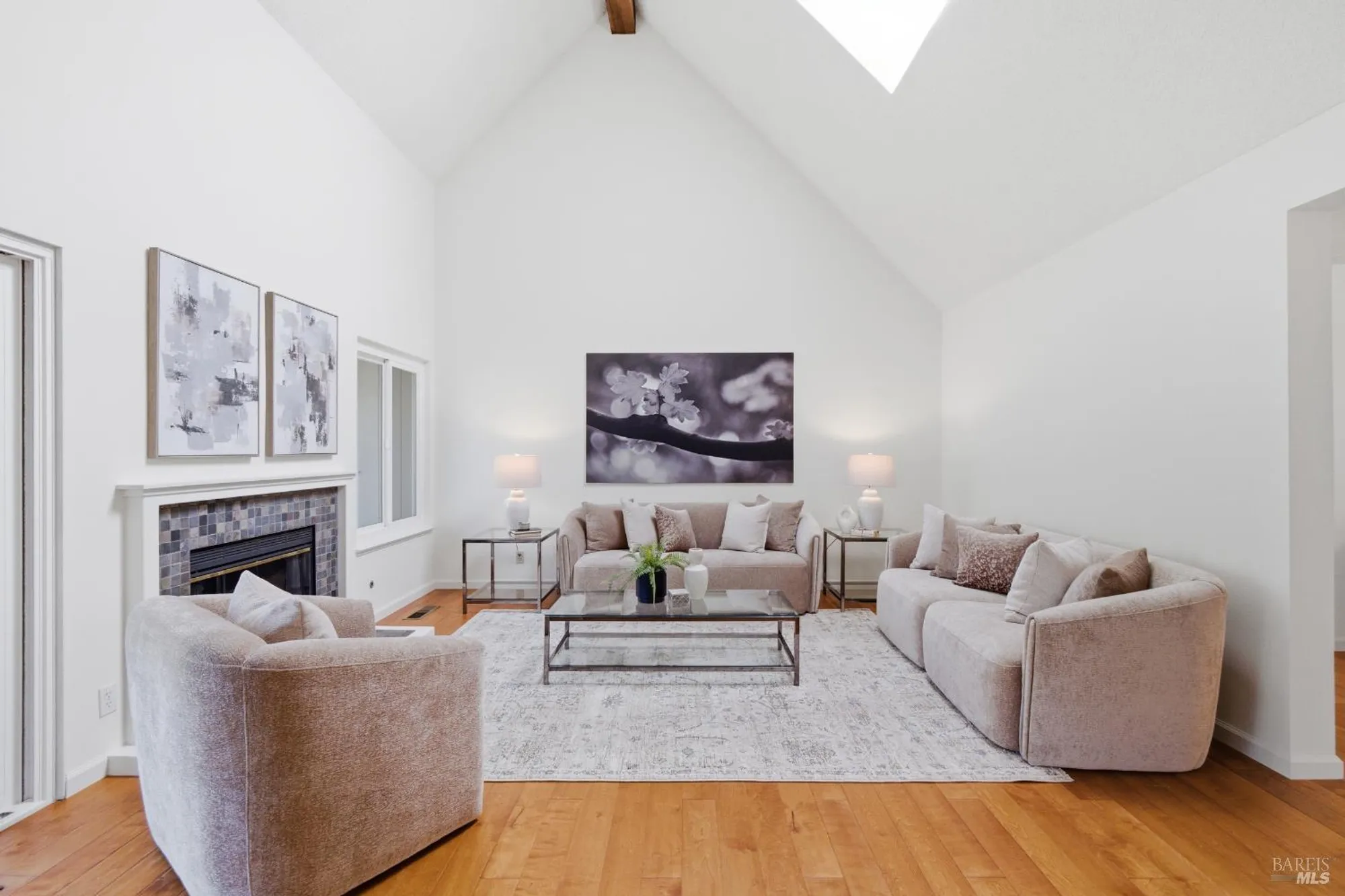 Property Slideshow image 17 of 53 | 679 lobelia ct, Sonoma, CA, 95476