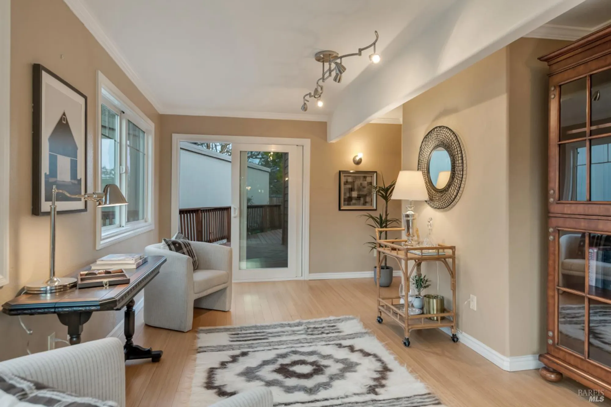 Property Slideshow image 14 of 37 | 327 buttercup ct, Sonoma, CA, 95476