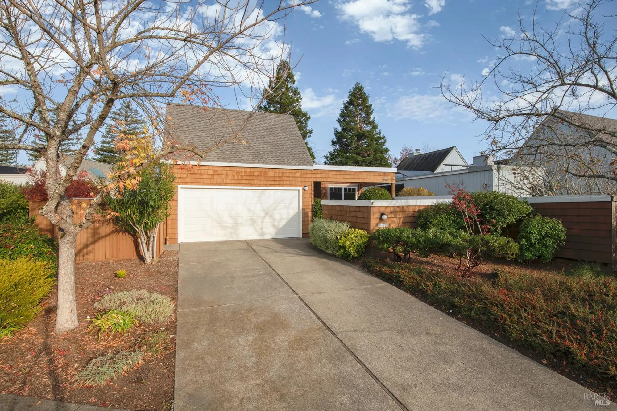 Property Slideshow image 5 of 37 | 327 buttercup ct, Sonoma, CA, 95476