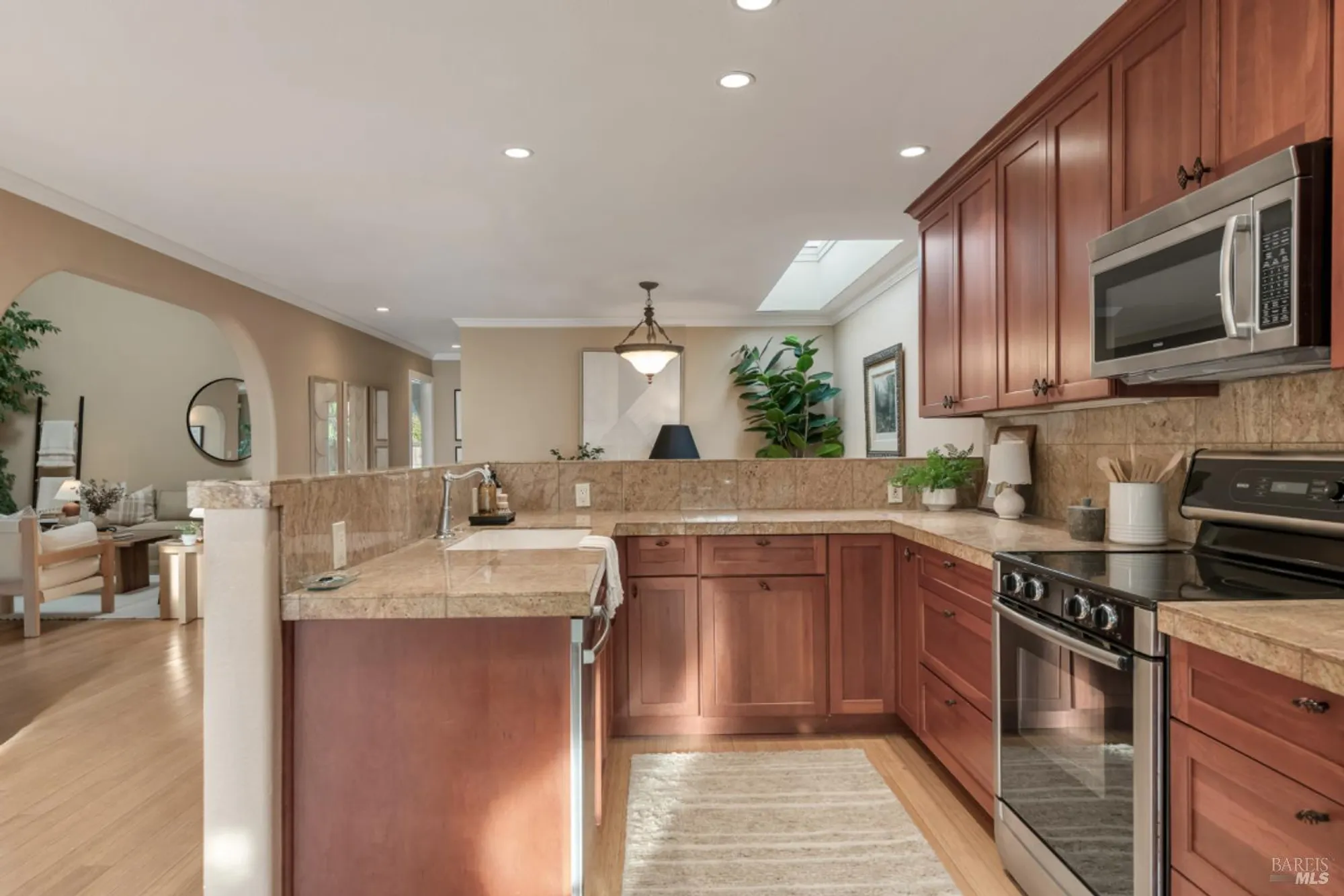 Property Slideshow image 11 of 37 | 327 buttercup ct, Sonoma, CA, 95476