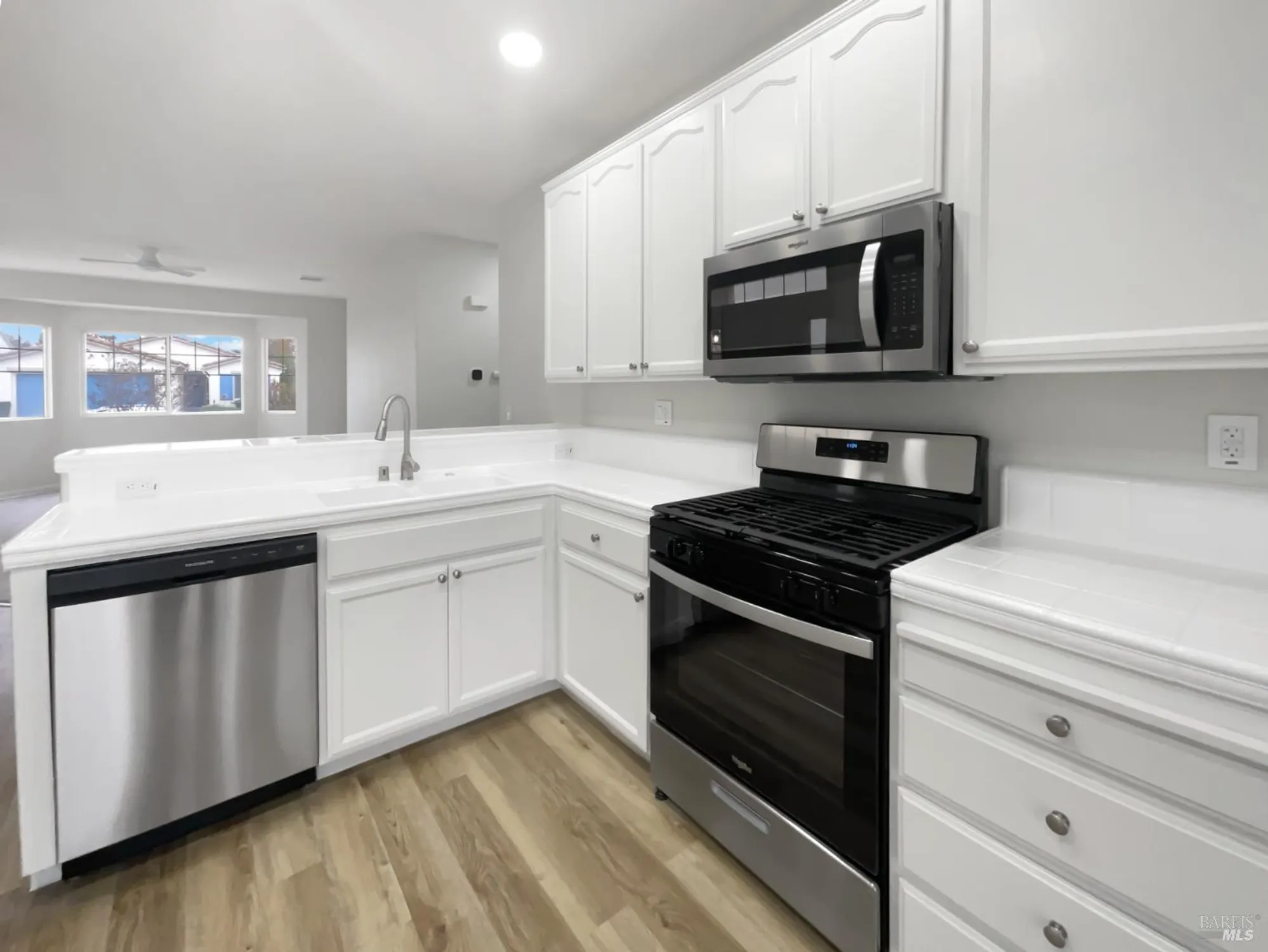 Property Slideshow image 10 of 39 | 971 bridgeport way, Rio Vista, CA, 94571