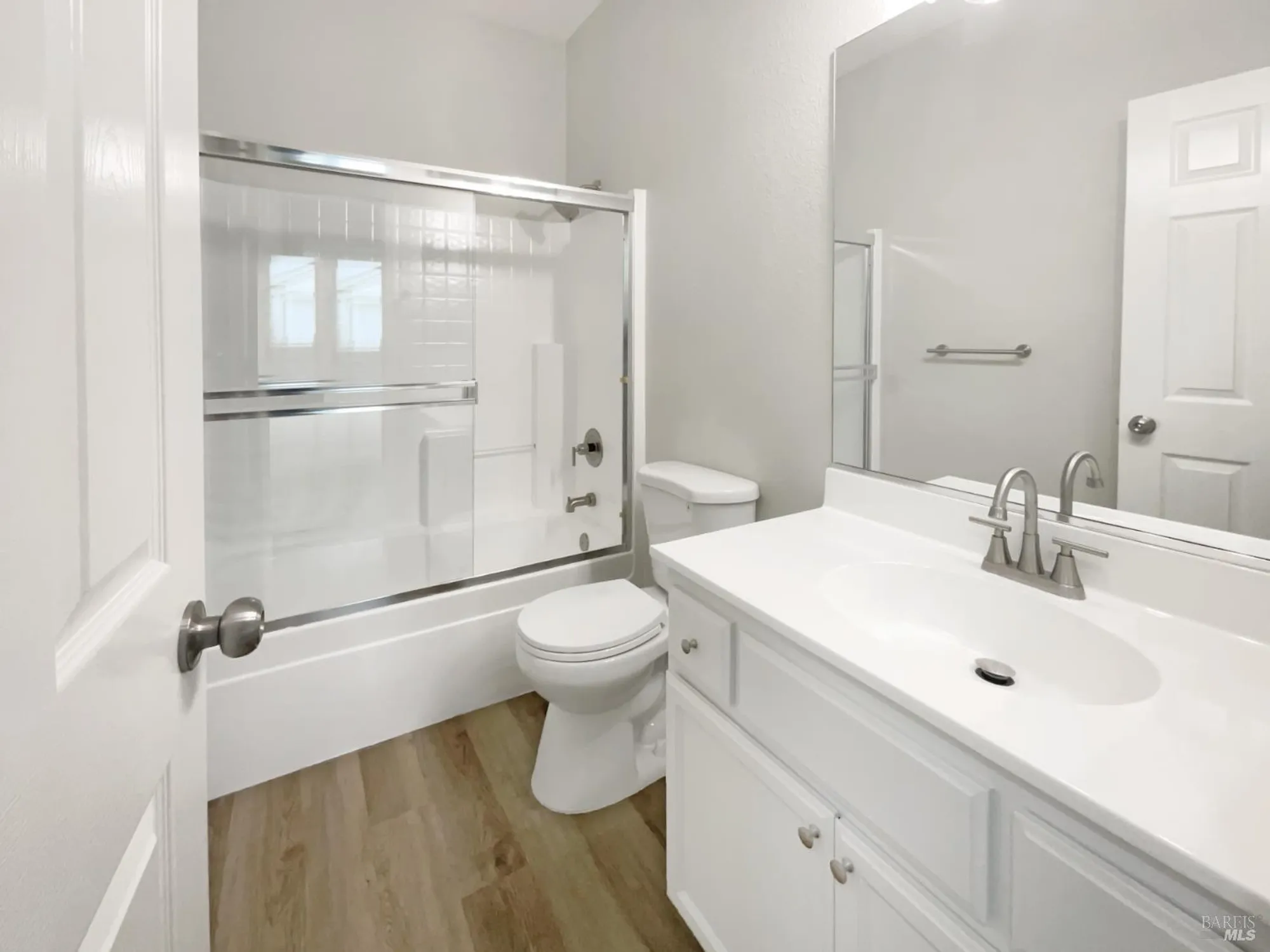 Property Slideshow image 18 of 39 | 971 bridgeport way, Rio Vista, CA, 94571