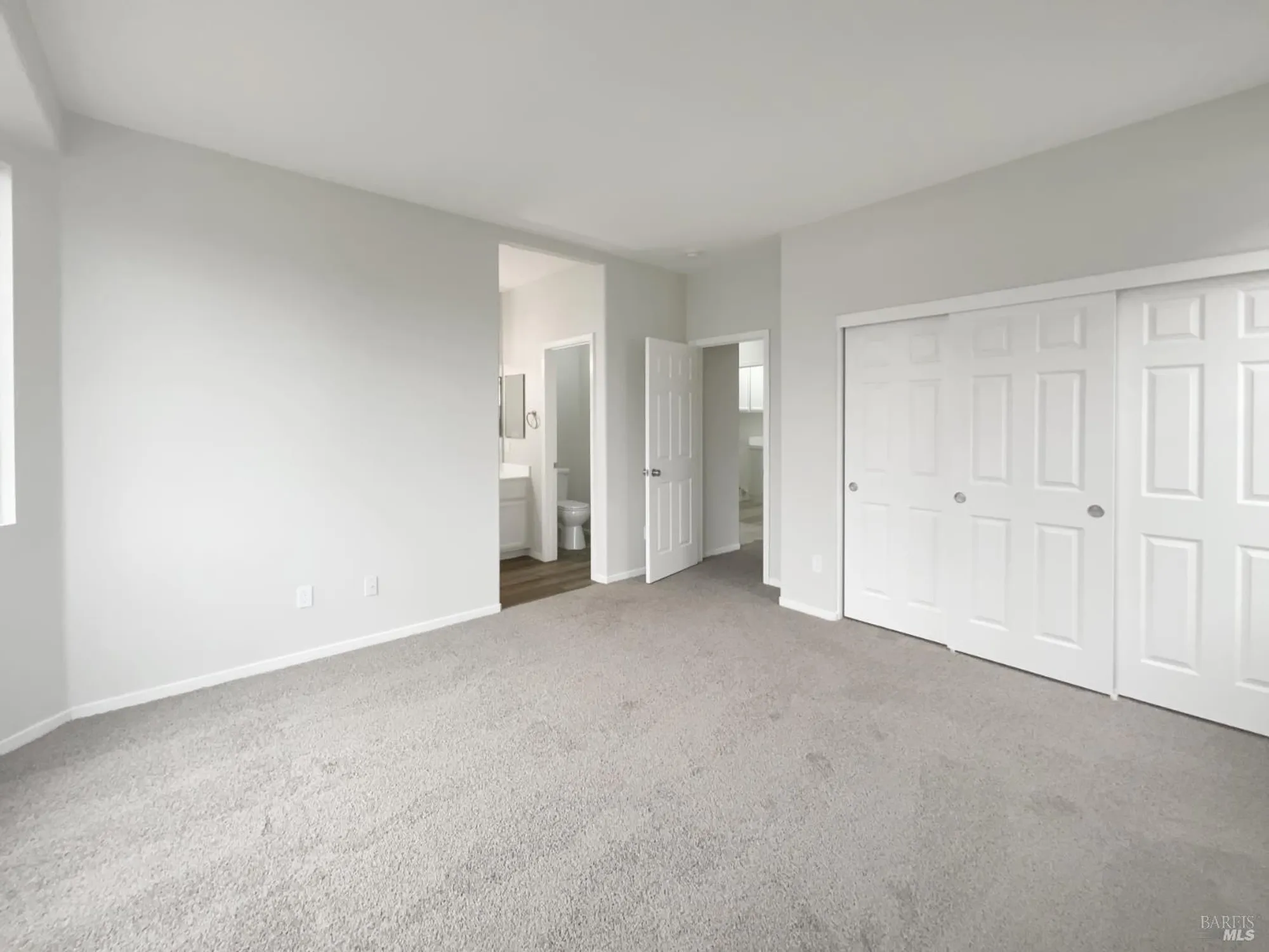 Property Slideshow image 14 of 39 | 971 bridgeport way, Rio Vista, CA, 94571