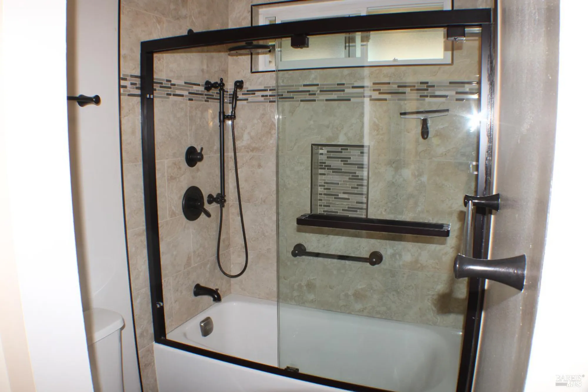 Property Slideshow image 25 of 35 | 319 belhaven cir, Santa Rosa, CA, 95409