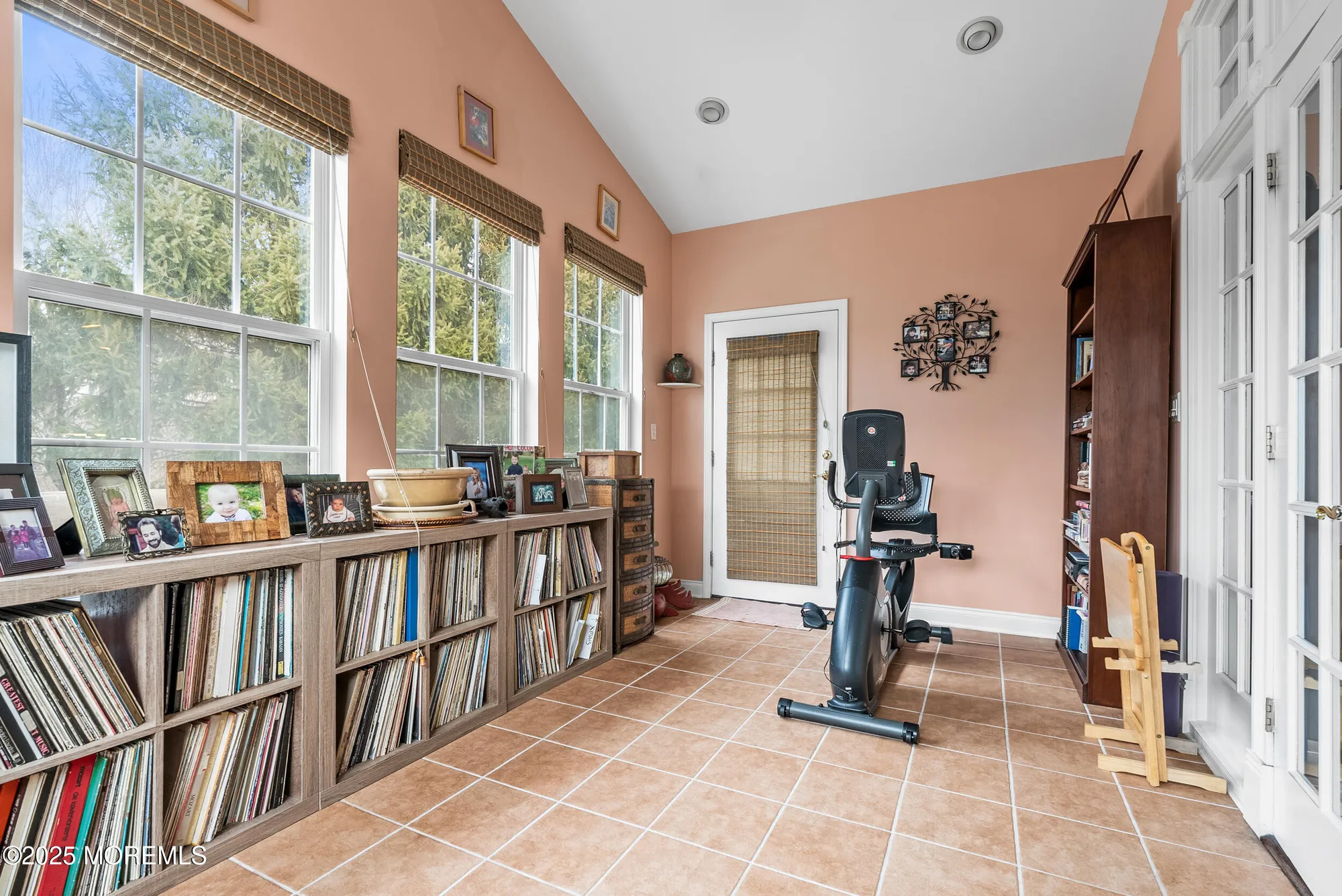 Property Slideshow image 19 of 32 | 119 huntington dr, Jackson, NJ, 08527