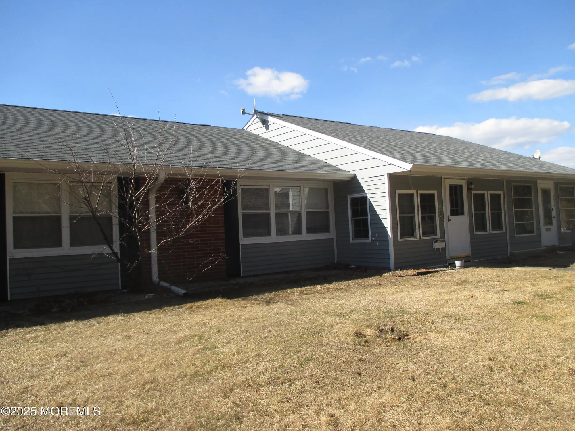 Property Slideshow image 3 of 25 | 337c canterbury ct, Lakewood, NJ, 08701