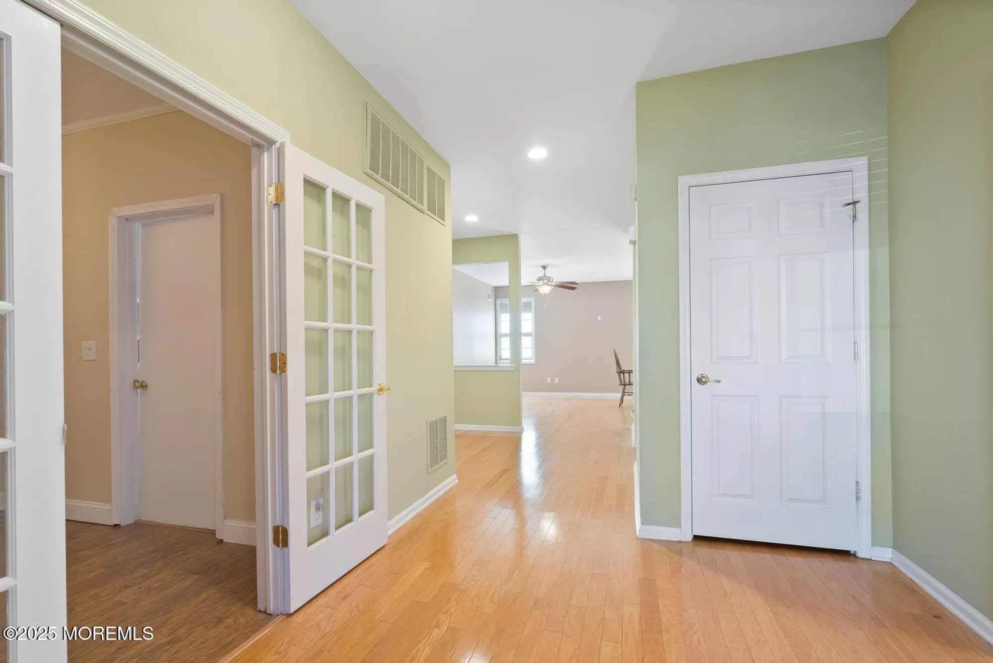 Property Slideshow image 5 of 32 | 24 little leaf ln, Howell, NJ, 07731