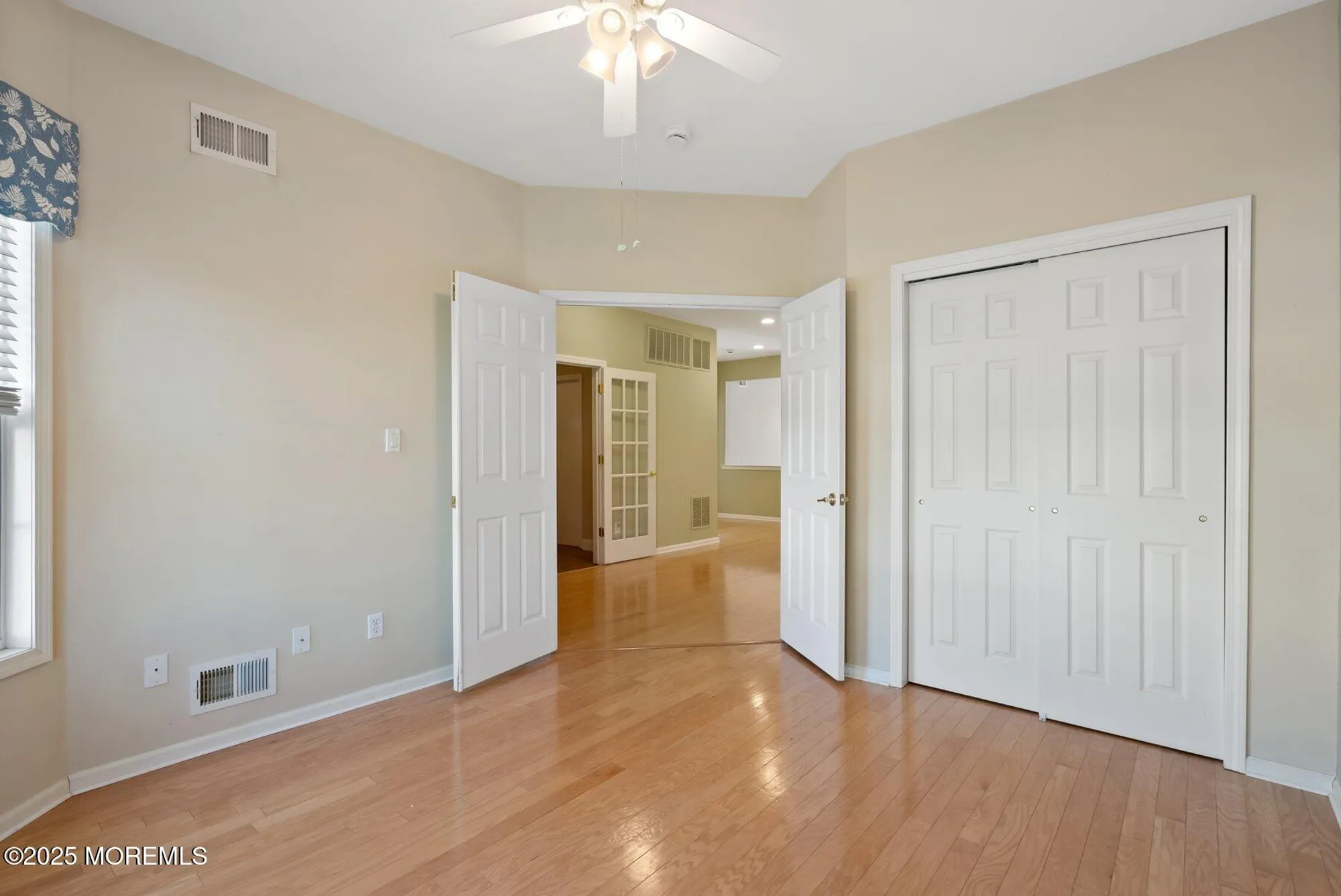 Property Slideshow image 10 of 32 | 24 little leaf ln, Howell, NJ, 07731