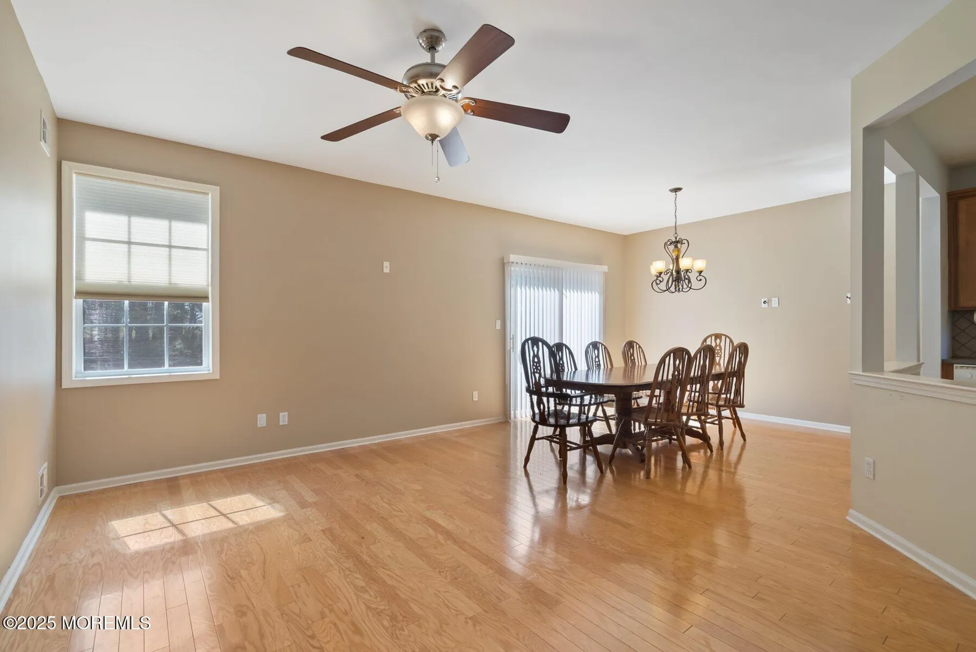 Property Slideshow image 13 of 32 | 24 little leaf ln, Howell, NJ, 07731