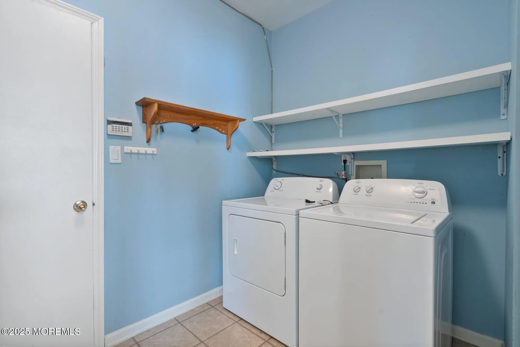 Property Slideshow image 28 of 32 | 24 little leaf ln, Howell, NJ, 07731