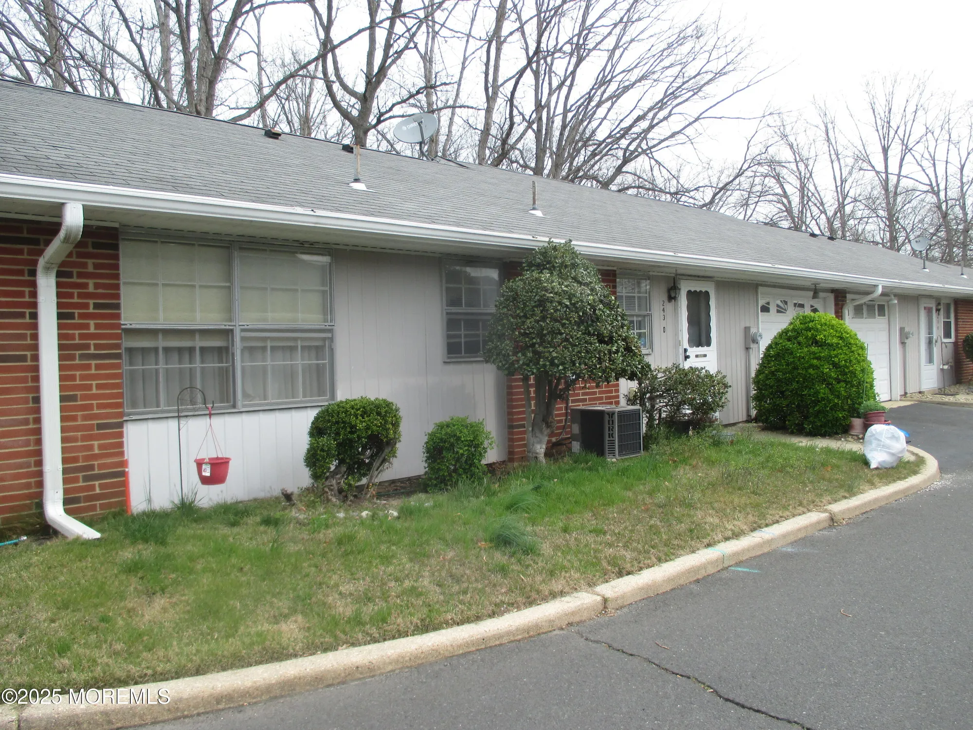 Property Slideshow image 6 of 36 | 243d jefferson ct, Lakewood, NJ, 08701