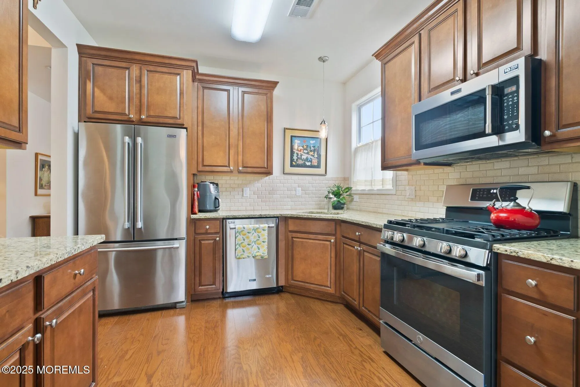 Property Slideshow image 11 of 35 | 50 little leaf ln, Howell, NJ, 07731