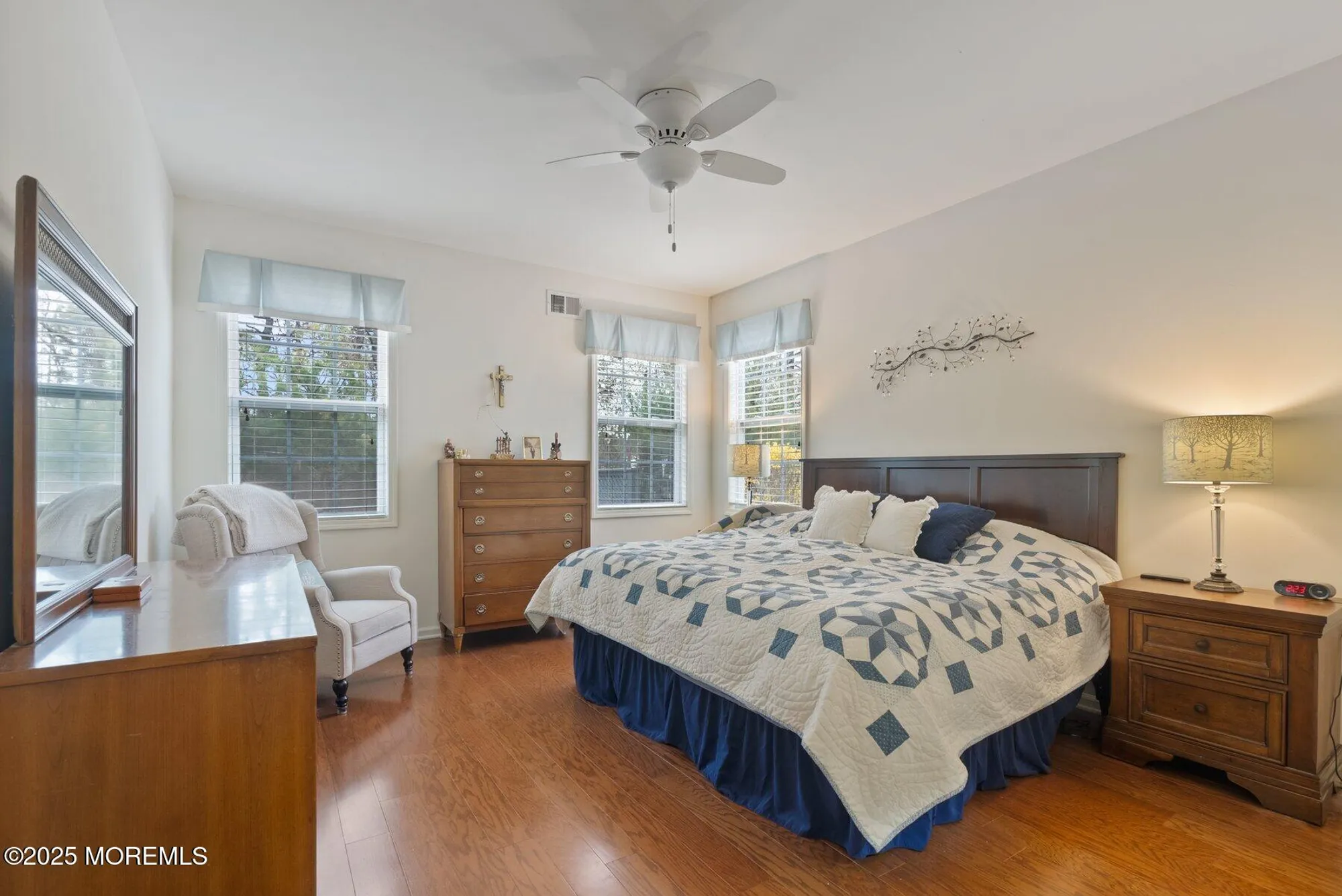 Property Slideshow image 18 of 35 | 50 little leaf ln, Howell, NJ, 07731