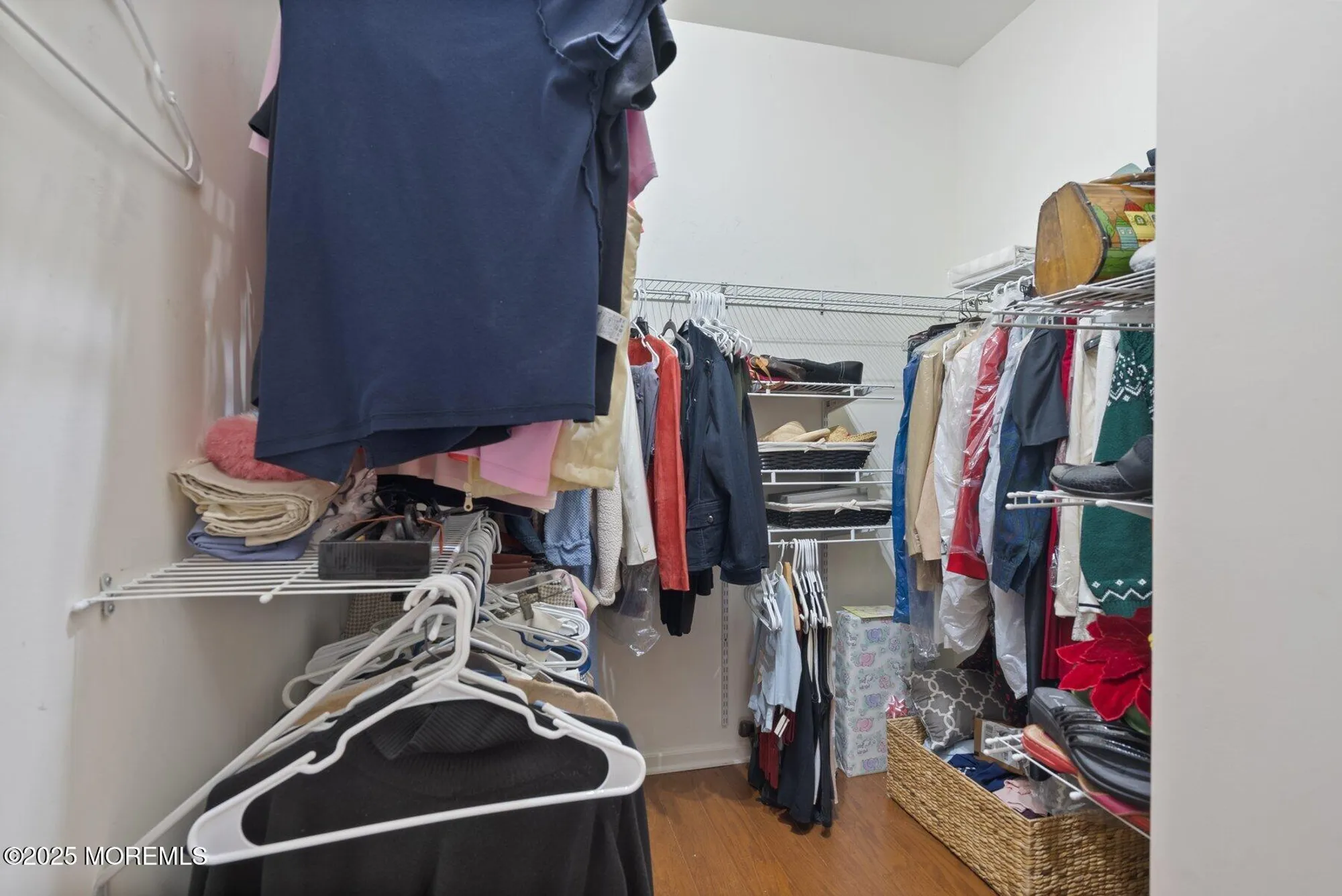 Property Slideshow image 21 of 35 | 50 little leaf ln, Howell, NJ, 07731