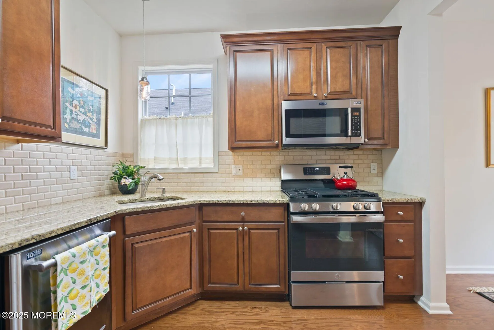 Property Slideshow image 10 of 35 | 50 little leaf ln, Howell, NJ, 07731