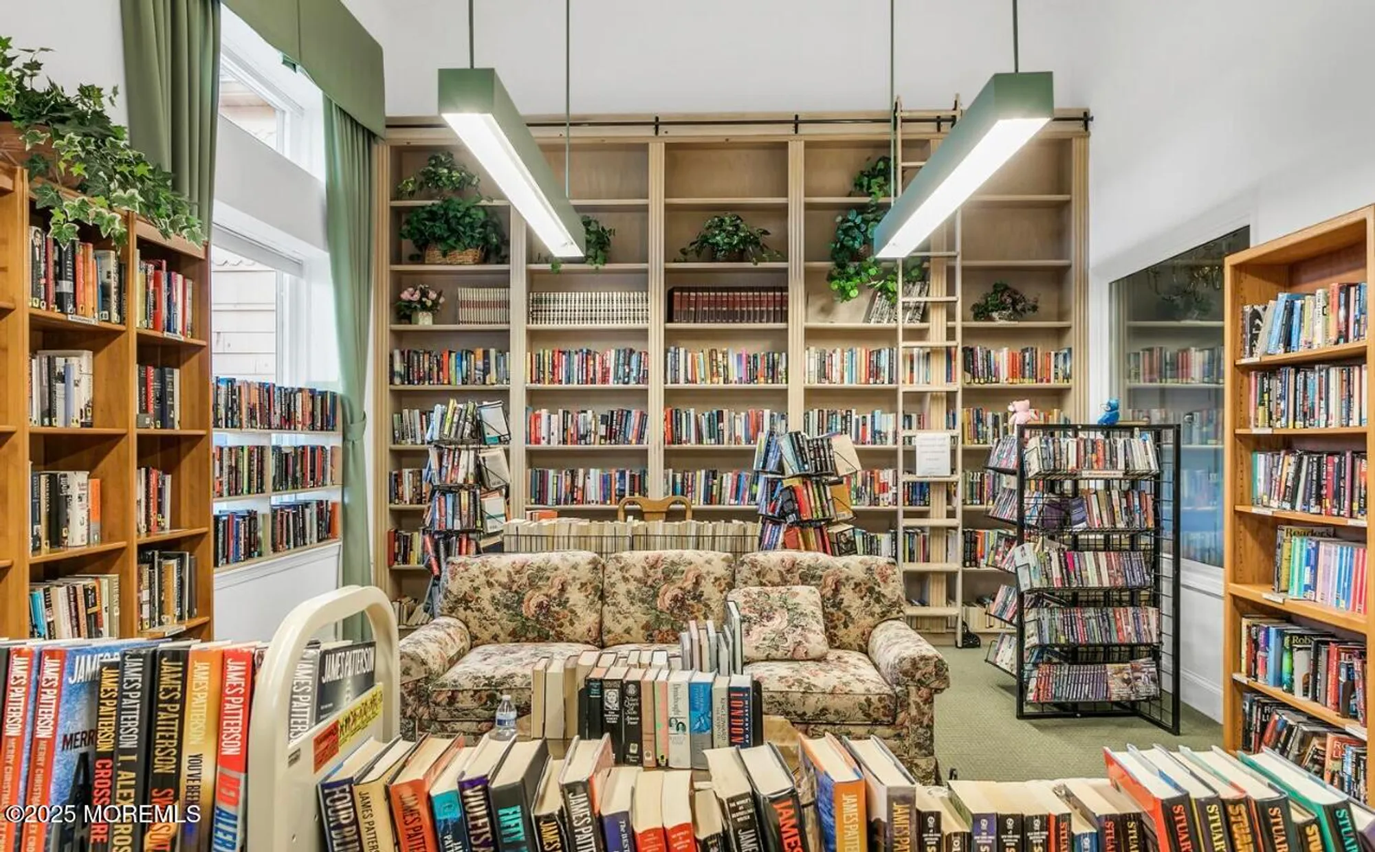 Property Slideshow image 36 of 44 | 4 lilac springs ct, Lakewood, NJ, 08701