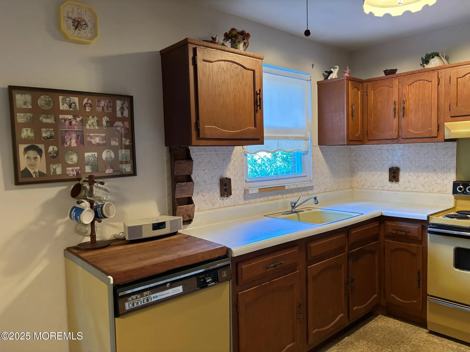Property Slideshow image 6 of 20 | 138 hudson pkwy b, Whiting, NJ, 08759