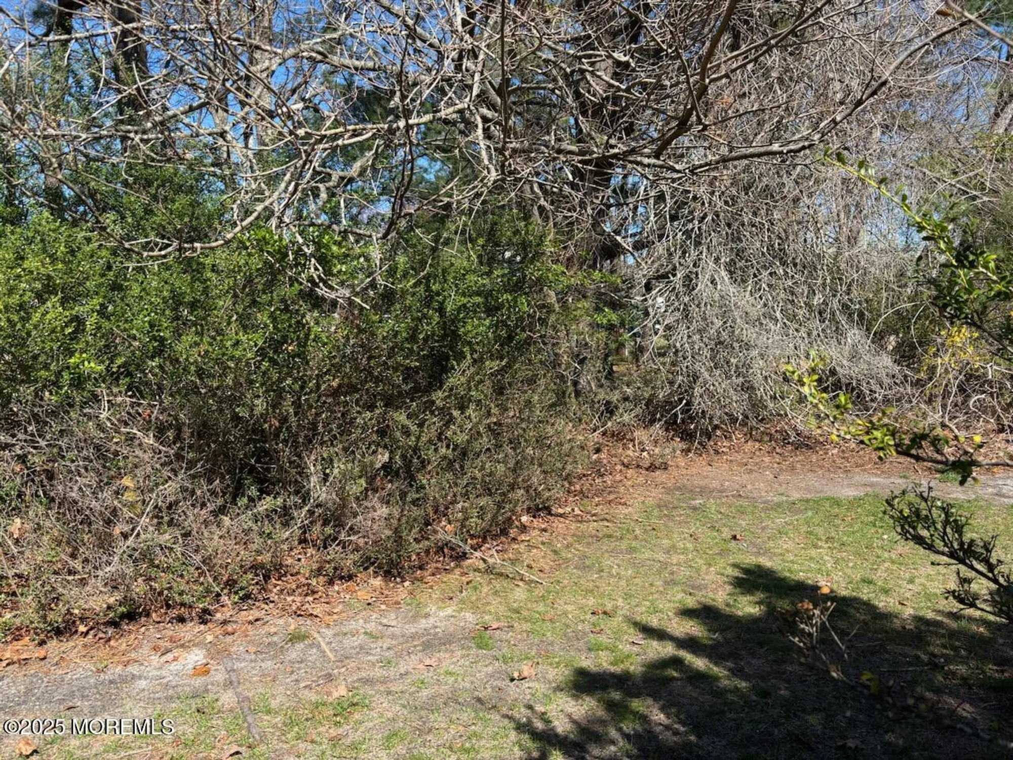 Property Slideshow image 3 of 20 | 138 hudson pkwy b, Whiting, NJ, 08759