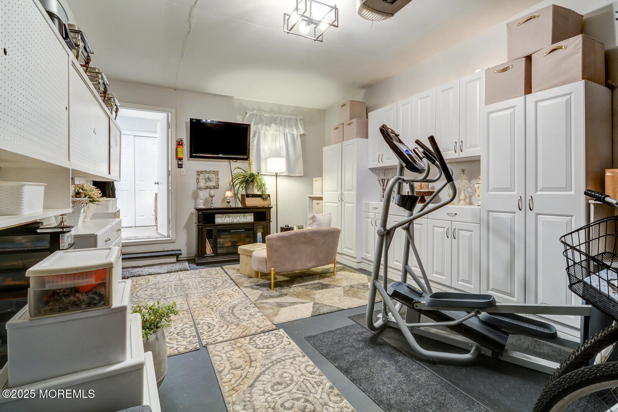 Property Slideshow image 9 of 16 | 172a hudson pkwy, Whiting, NJ, 08759