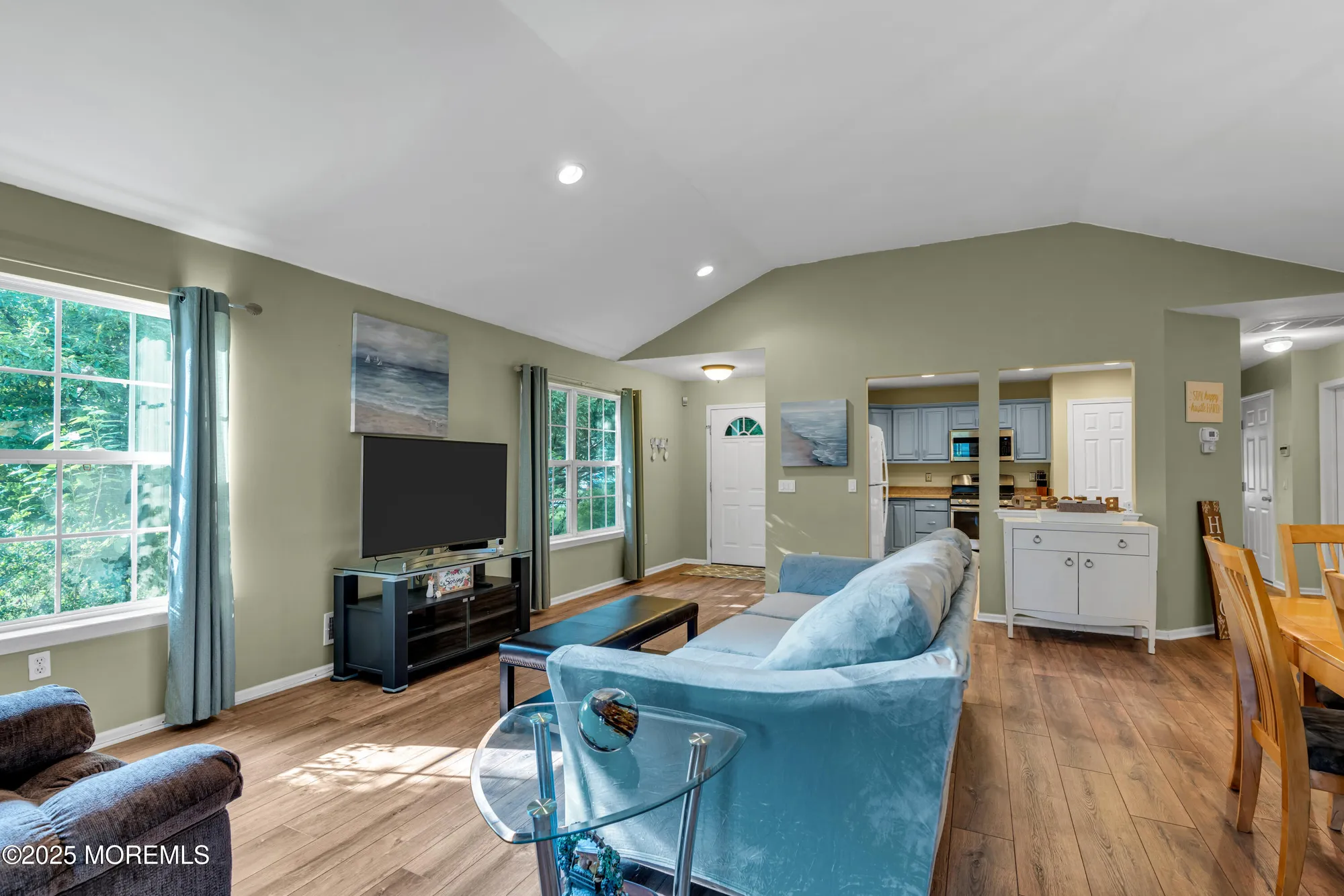 Property Slideshow image 11 of 54 | 2752 meadow lake dr, Toms River, NJ, 08755