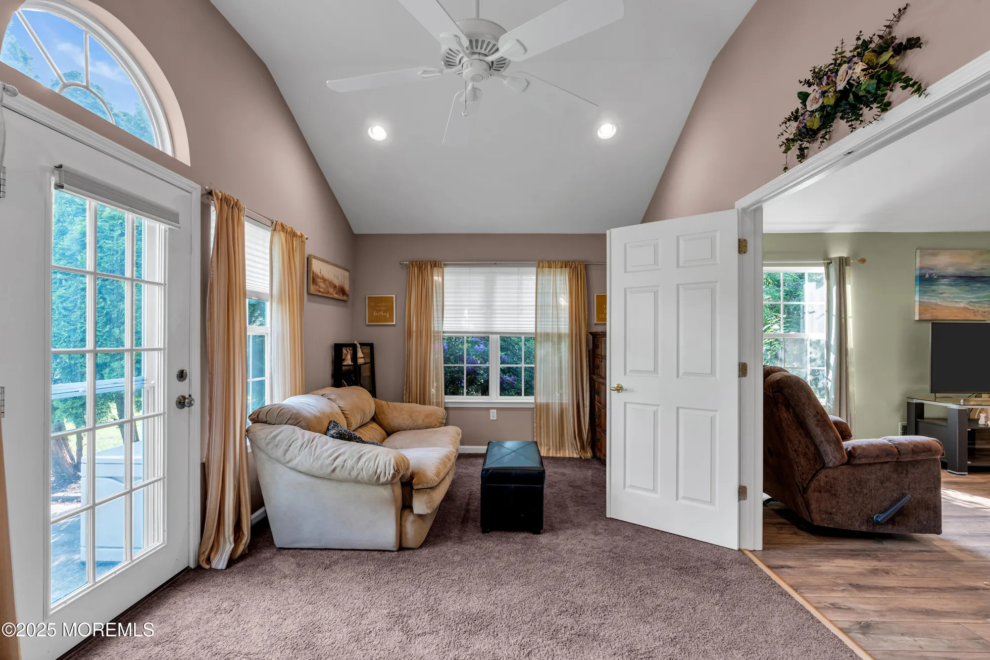 Property Slideshow image 14 of 54 | 2752 meadow lake dr, Toms River, NJ, 08755