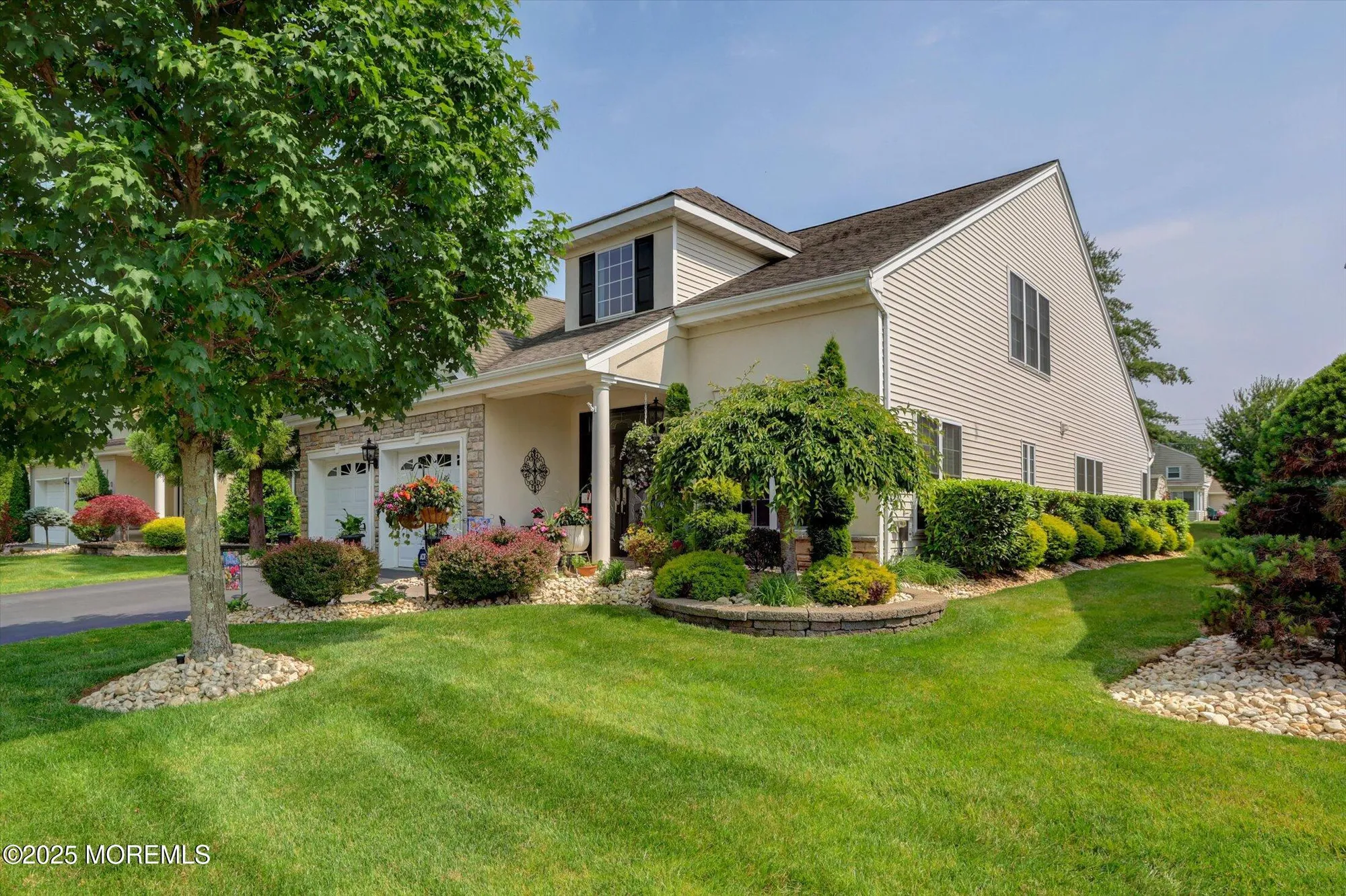 Property Slideshow image 3 of 53 | 8 crawford rd, Manalapan, NJ, 07726